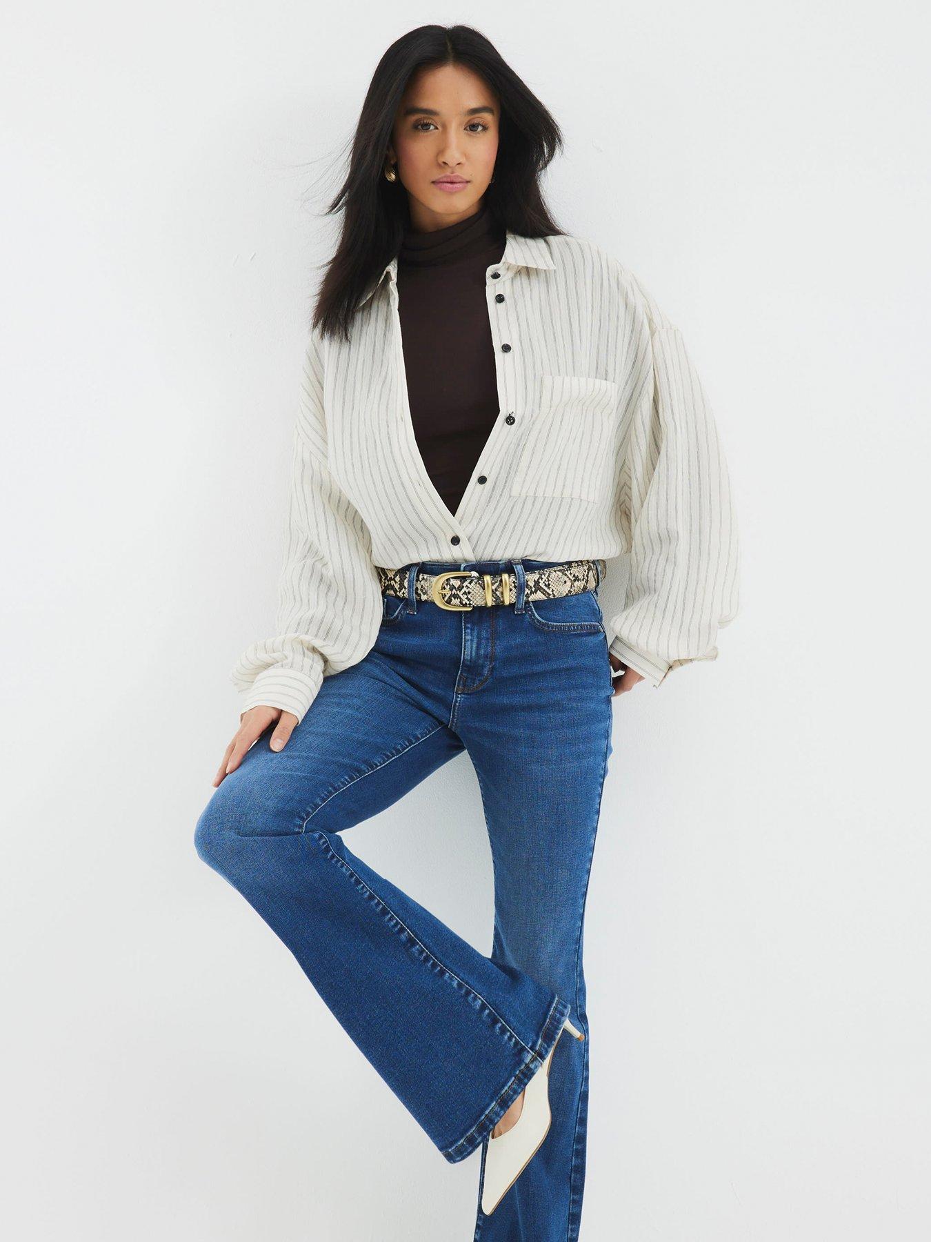 Image 3 of 6 of River Island Petite Mid Rise Bootcut Bea Jeans - Blue