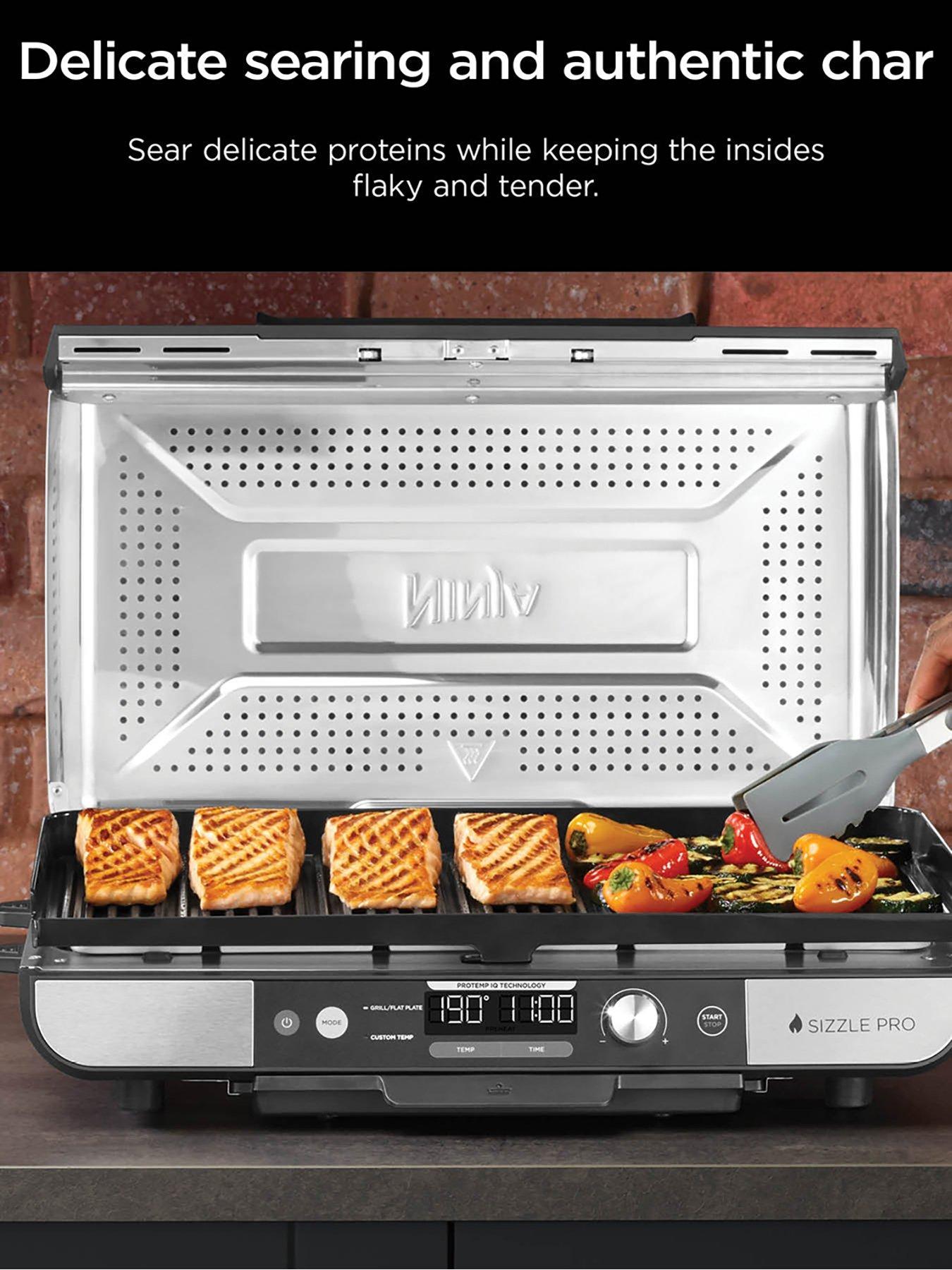 Image 7 of 7 of NINJA Sizzle Low Smoke Indoor Grill &amp; Flat Plate GX101UK
