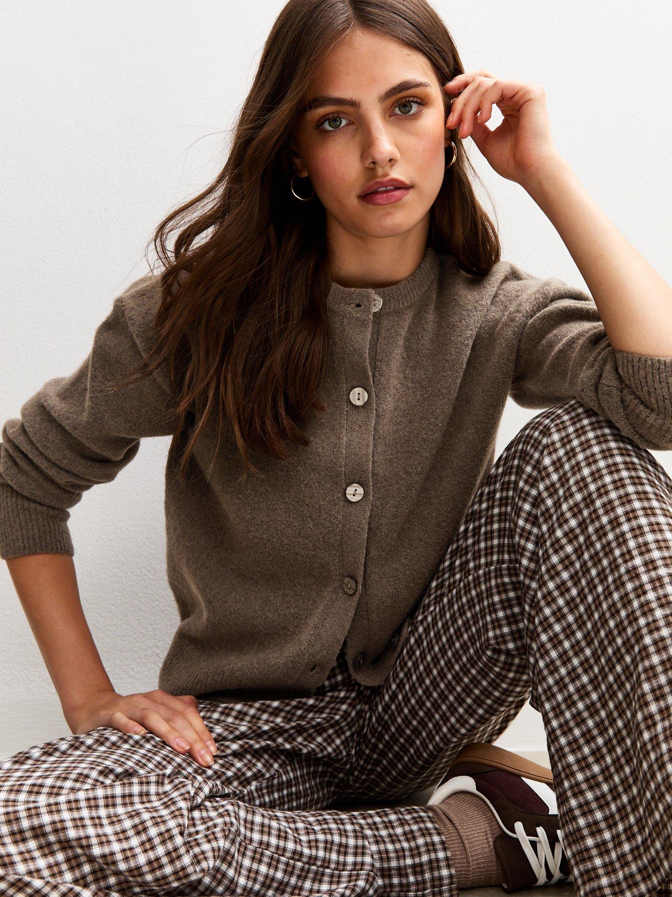 New Look Crew Neck Knitted Cardigan - Beige