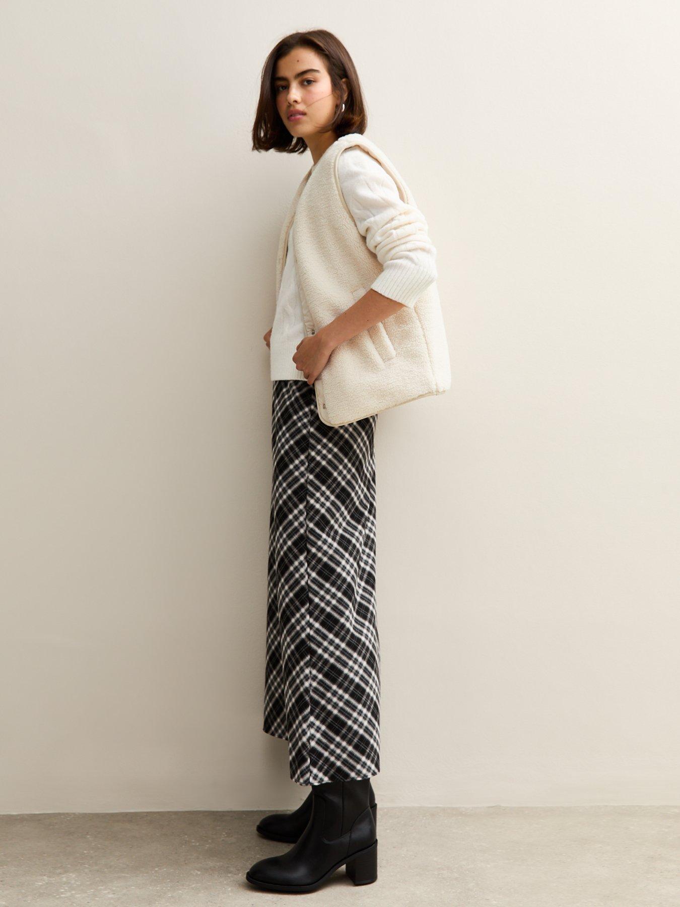 Image 3 of 4 of New Look Cream Borg Collarless Gilet