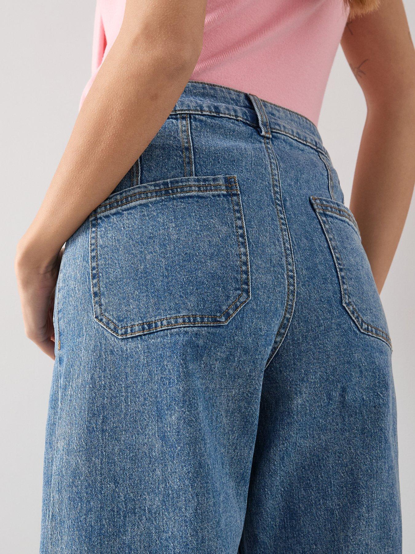 Image 4 of 7 of The Very Collection Patch Pocket Wide Leg Jeans - Mid Wash