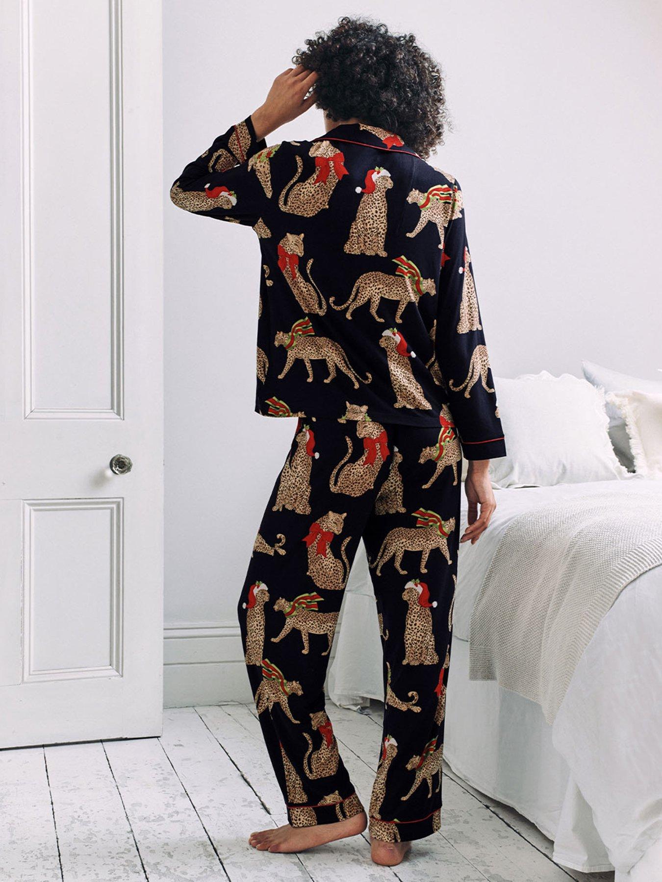 Image 4 of 6 of CHELSEA PEERS Classic Long Button Up Printed Pyjama Set - Dark Blue