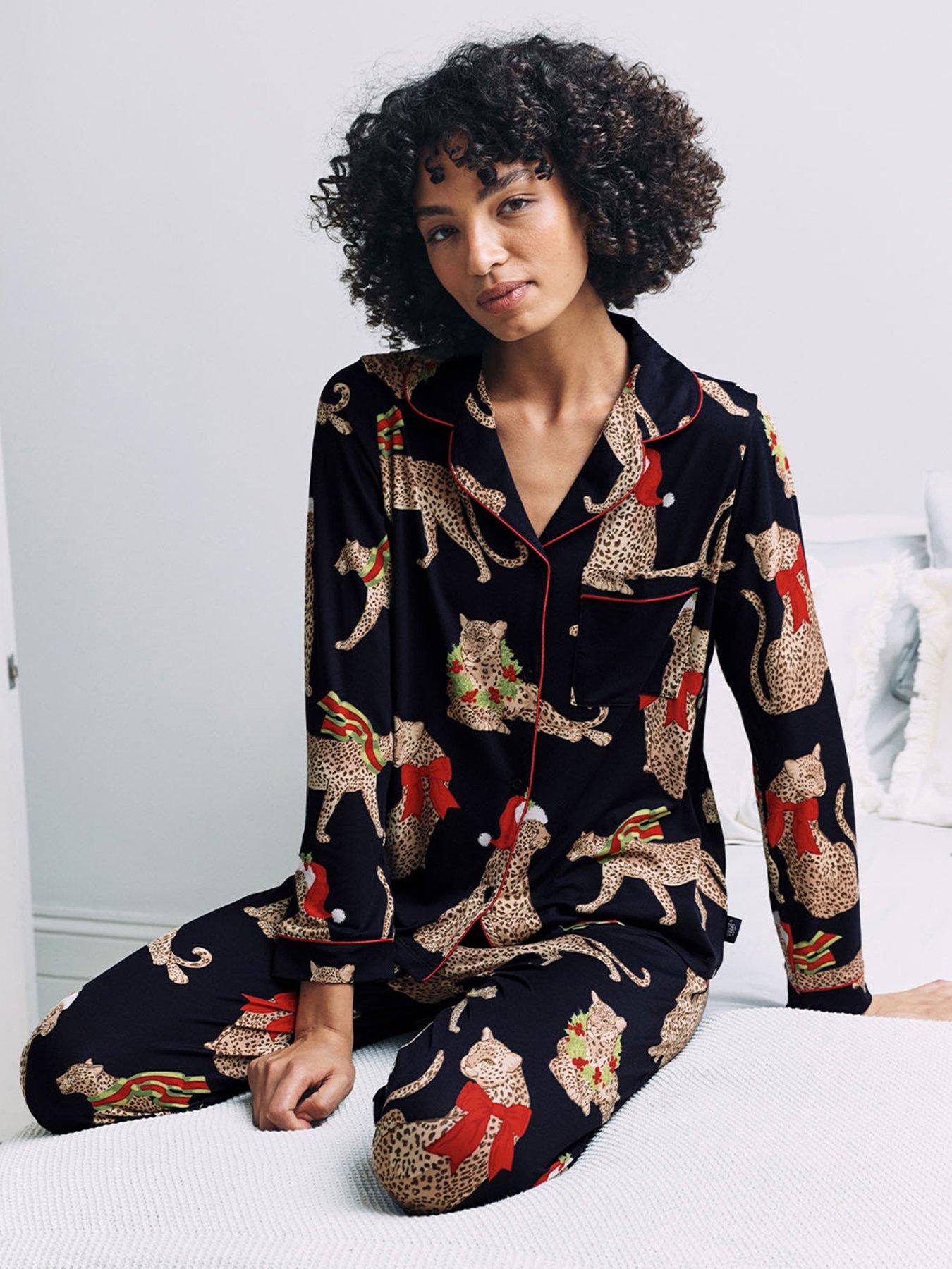 Image 5 of 6 of CHELSEA PEERS Classic Long Button Up Printed Pyjama Set - Dark Blue