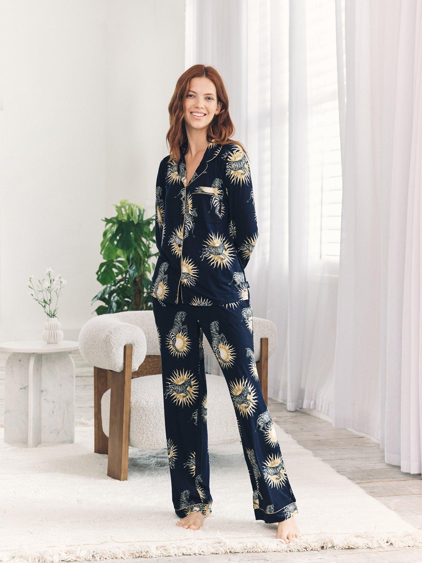 CHELSEA PEERS Classic Long Button Up Pyjama Set In Polyester - Navy - Dark Blue