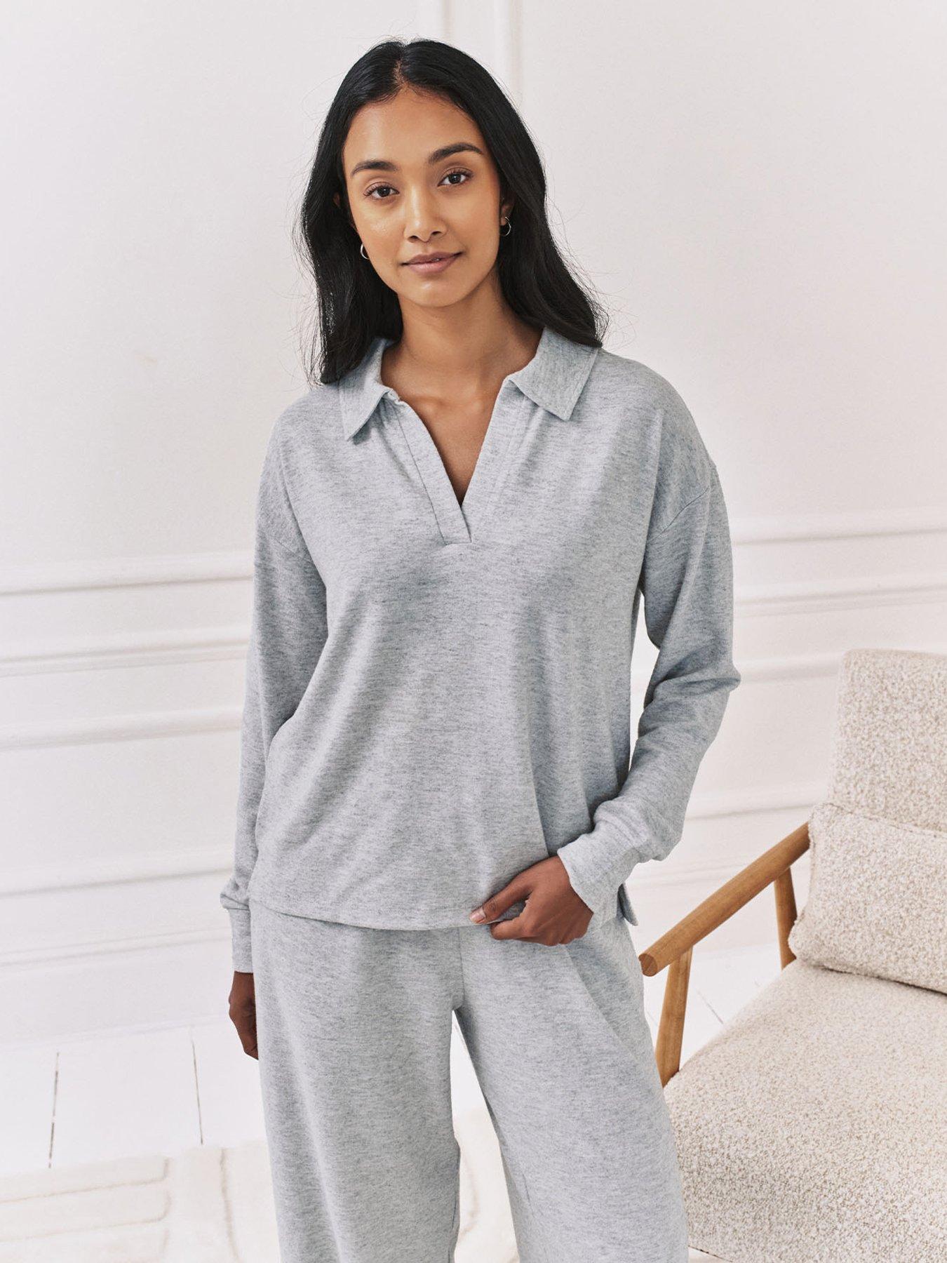 CHELSEA PEERS Collared V Neck Jumper In Snit - Grey
