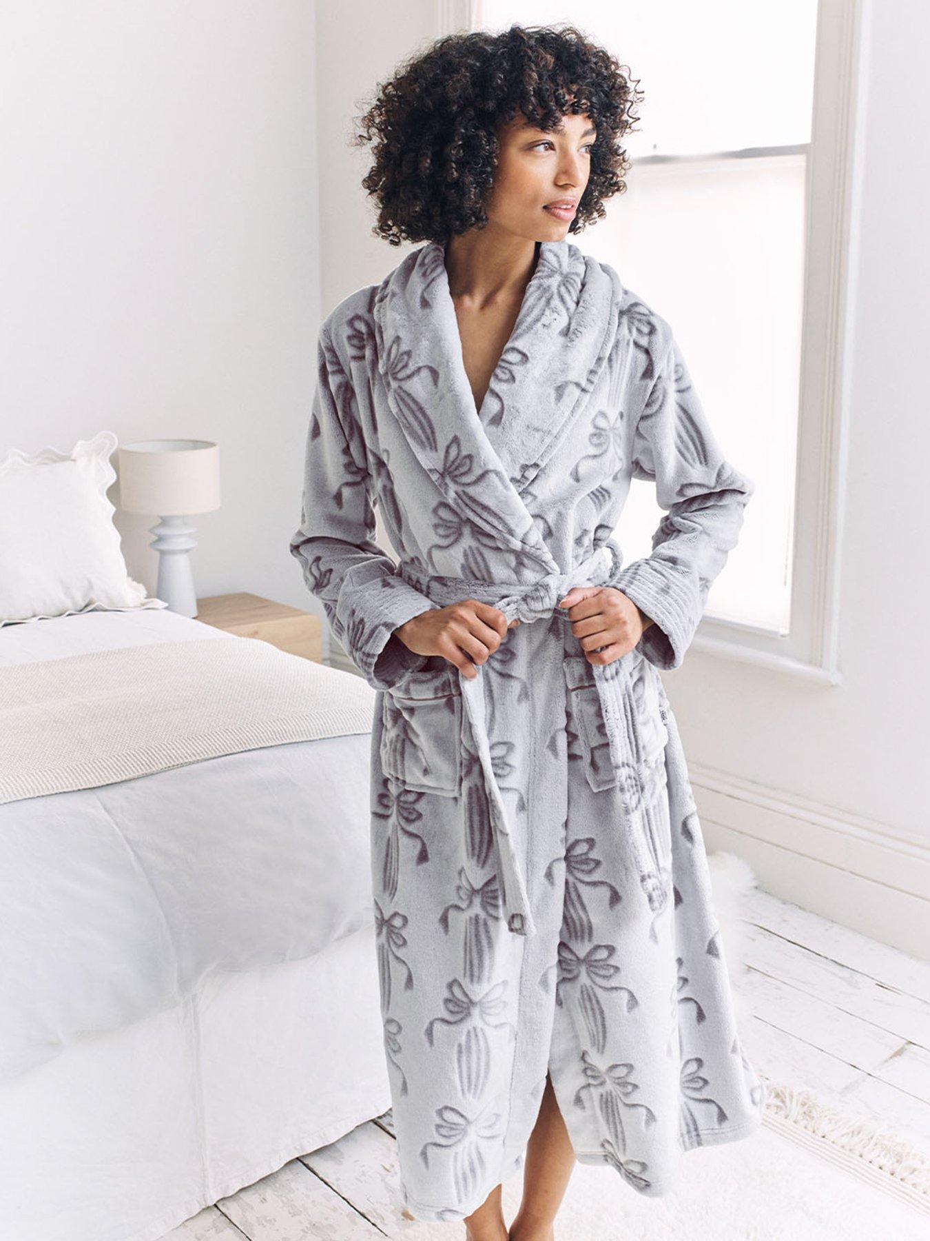 CHELSEA PEERS Shaul Maxi Dressing Gown In Burnout Fleece - Beige