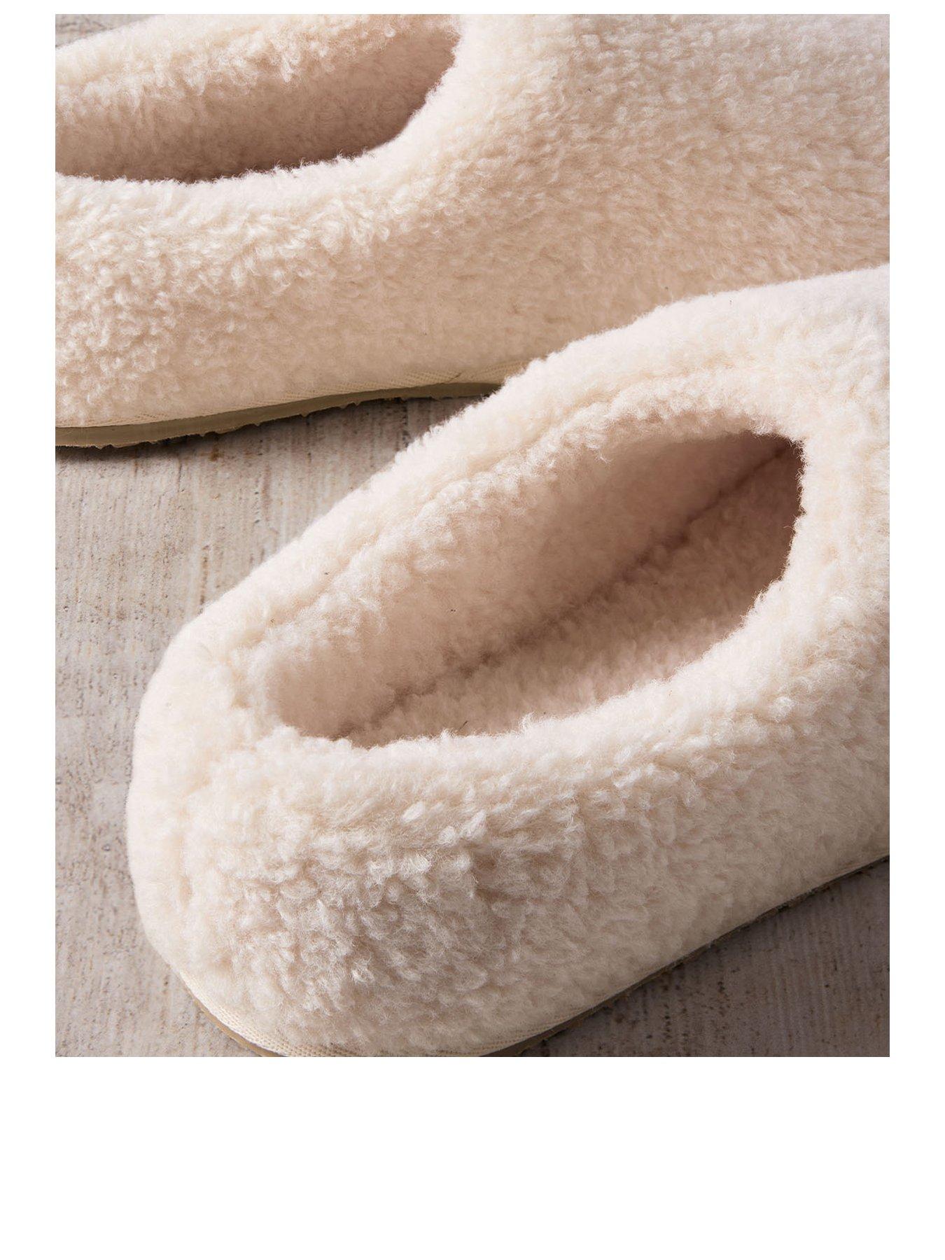 Image 2 of 5 of CHELSEA PEERS Womens Borg Slippers - Off White