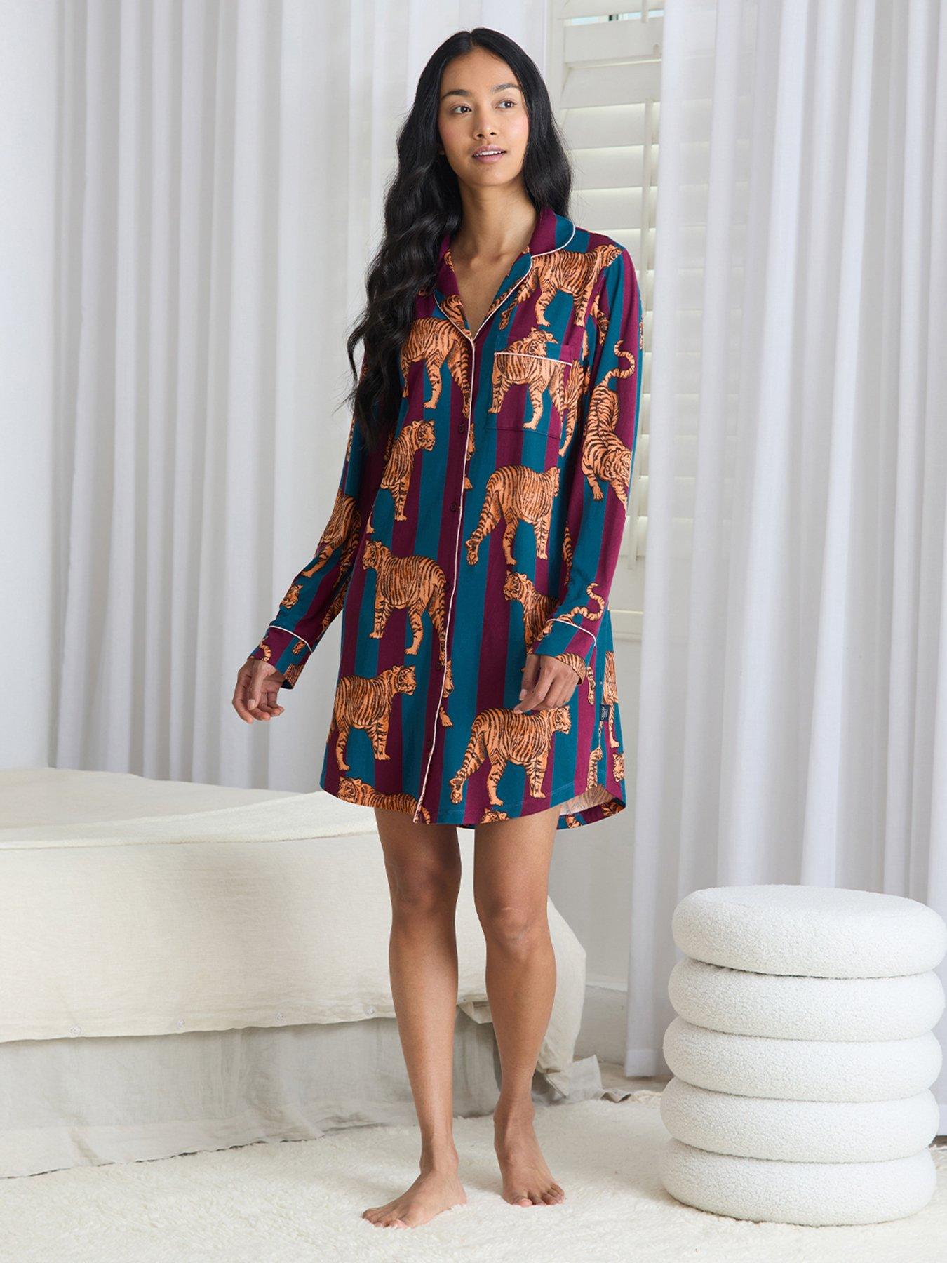 Image 1 of 5 of CHELSEA PEERS Classic Night Shirt In Polyester - Red