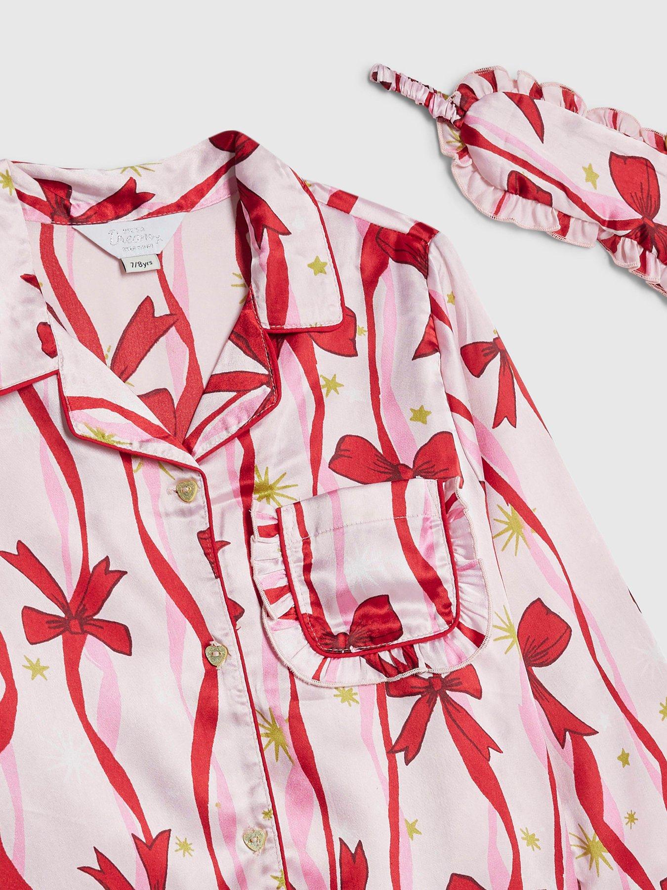 Image 5 of 5 of River Island Older Girls Bow Print Satin Pyjamas Set With Scrunchie - Light Pink