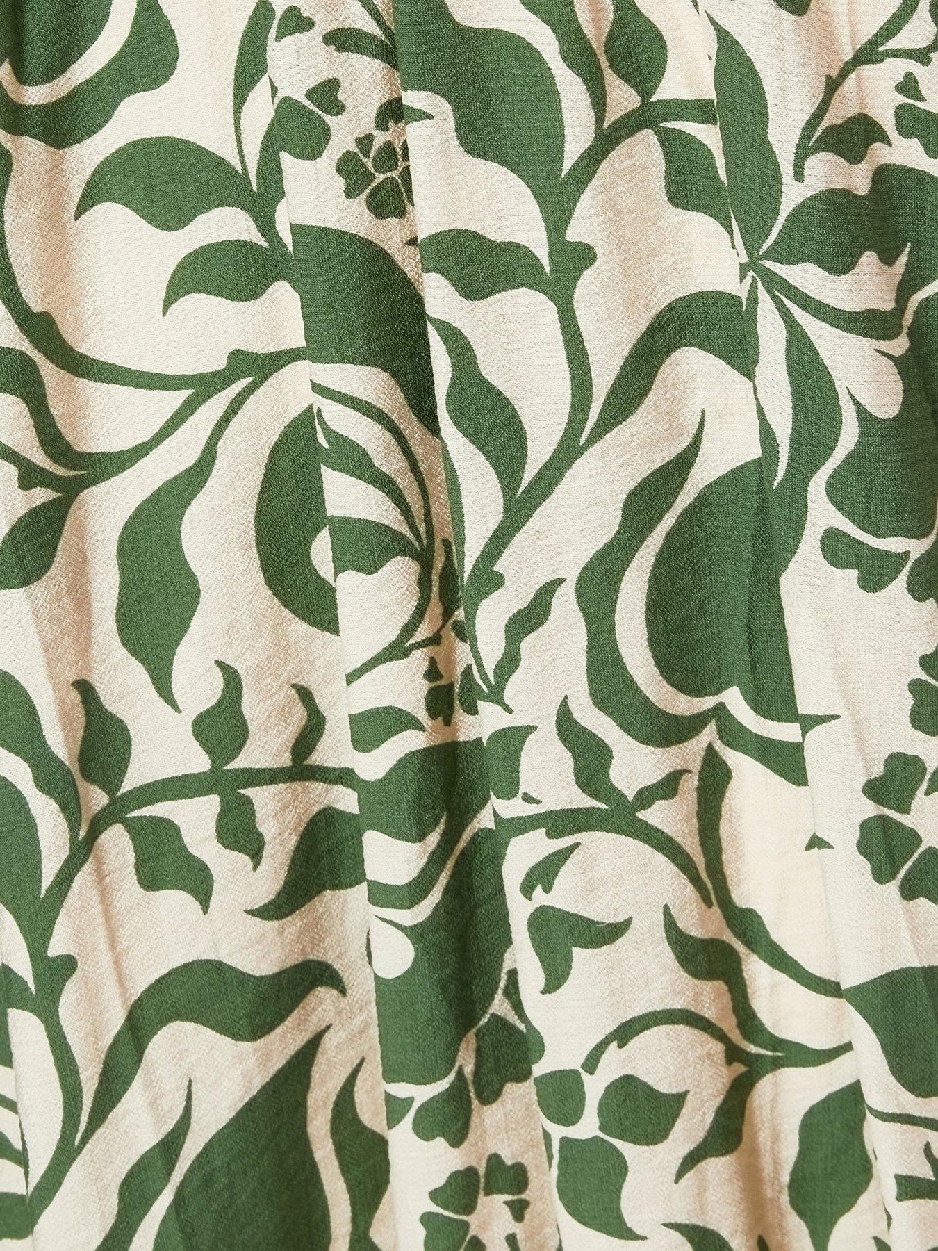 Image 6 of 6 of Quiz Khaki Tropical Print Midaxi Dress