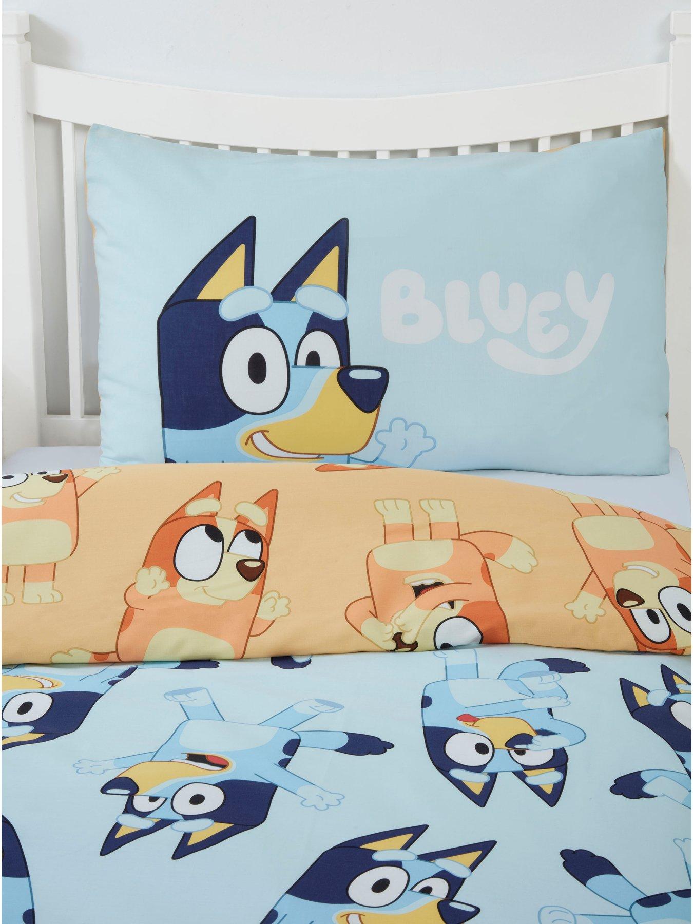 Image 5 of 7 of Bluey Bingo Rotary Duvet Set