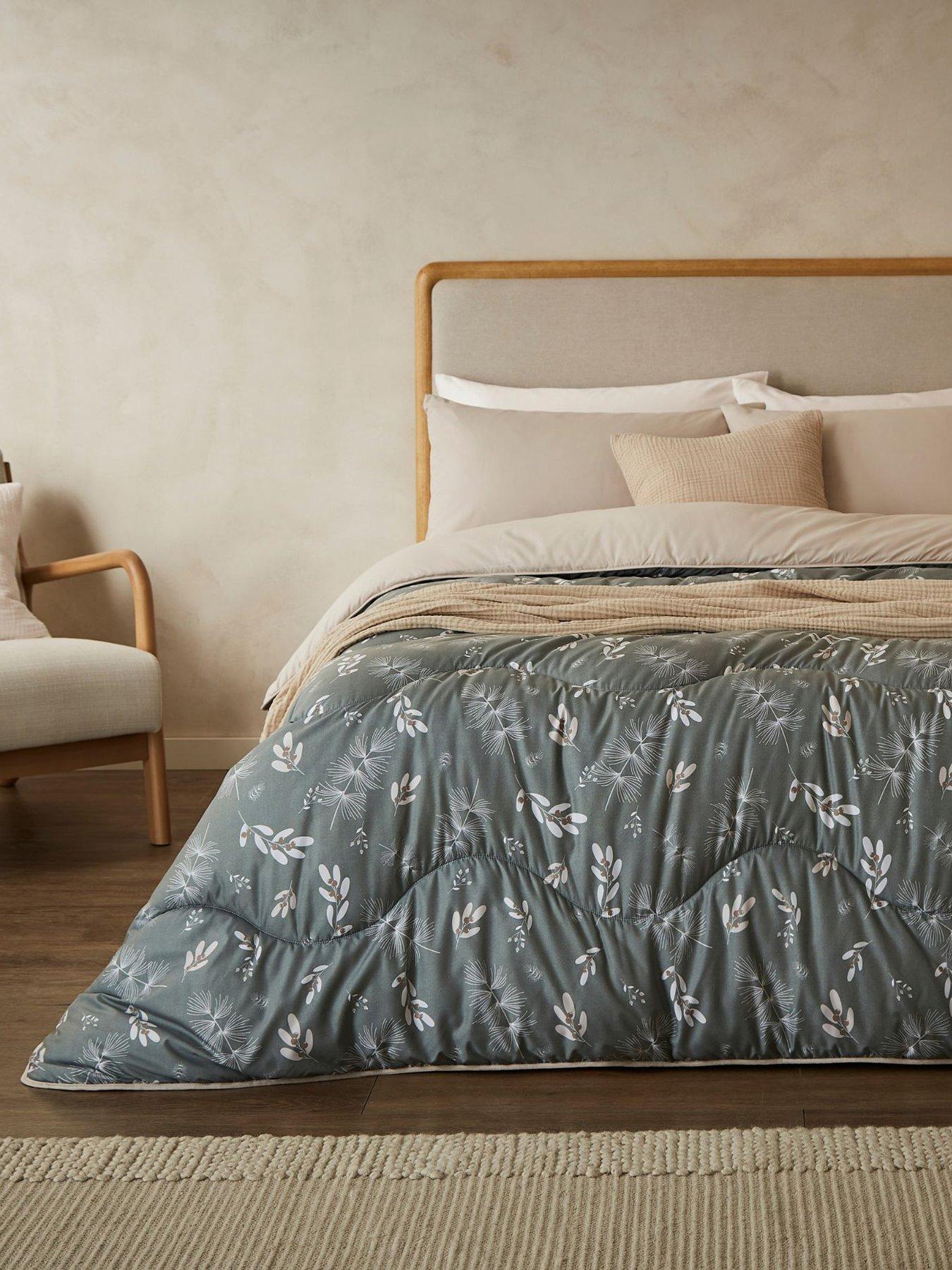 Night Lark Winter Sprigs 10.5 Tog Coverless Duvet Set