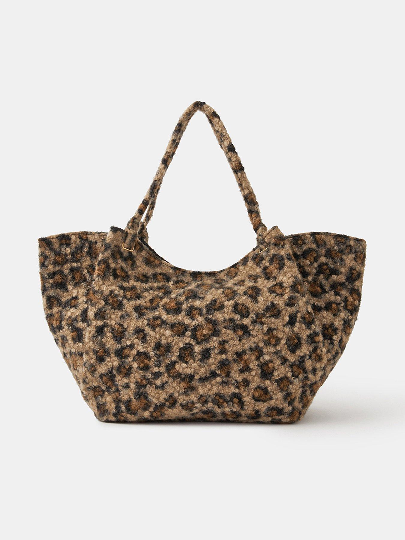 undefined Leopard Print Teddy Shoulder Bag - Brown