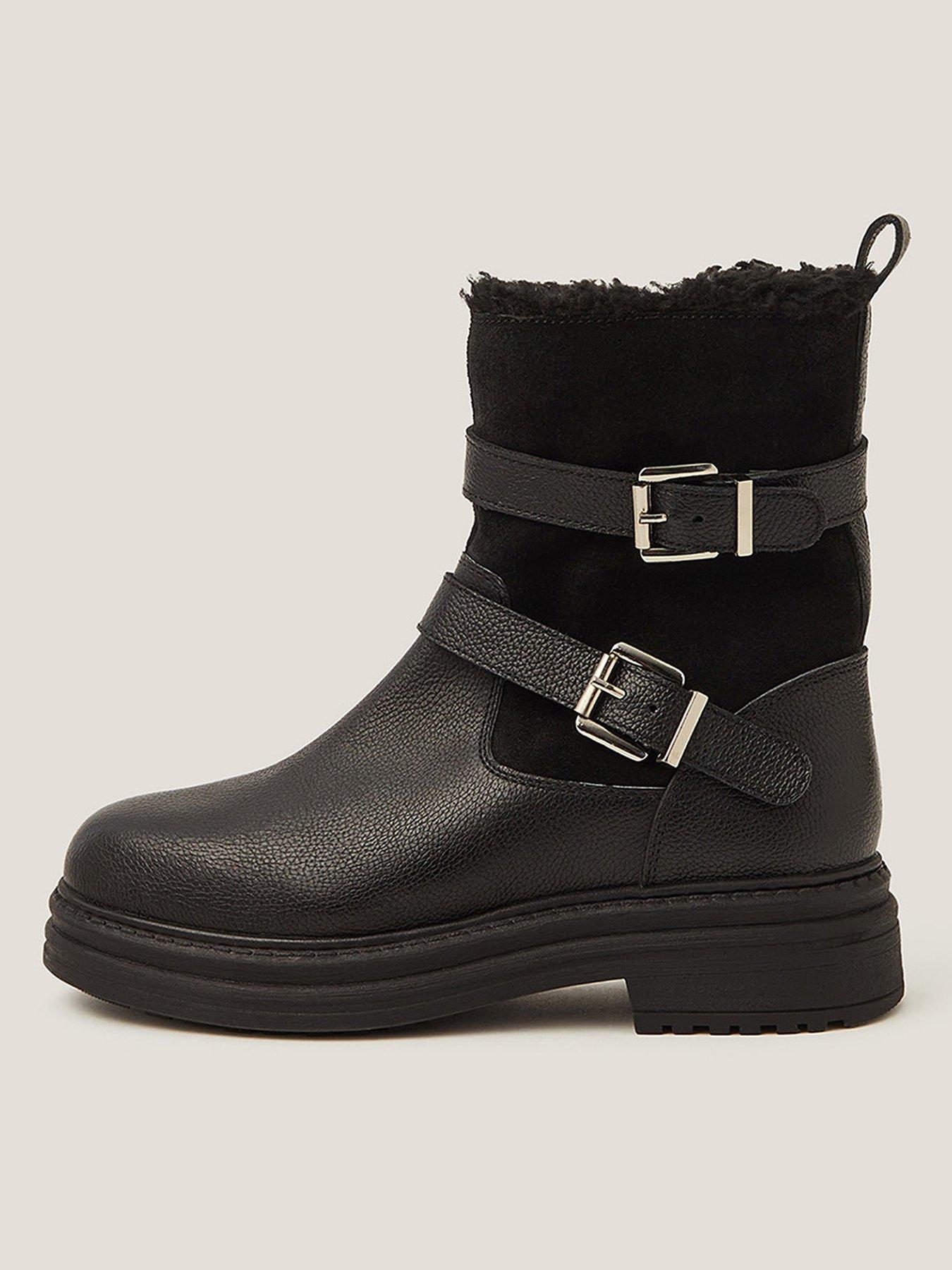 undefined Leya Shearling Boot - Black