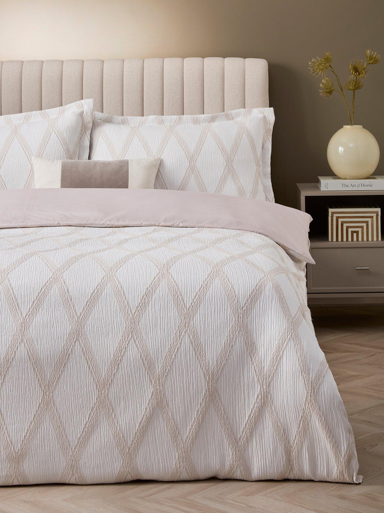 The Very Collection Diamond Jacquard Duvet Cover Set