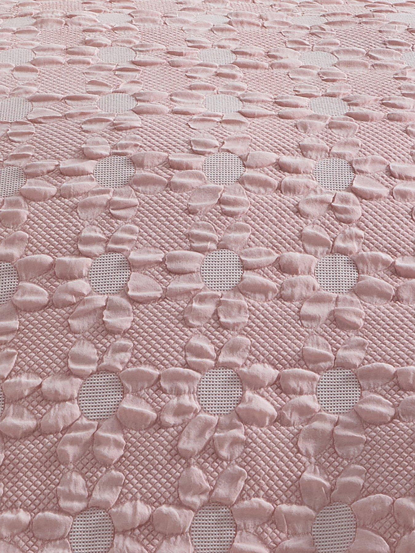 Image 5 of 5 of The Very Collection Daisy Textured Waffle Duvet Set