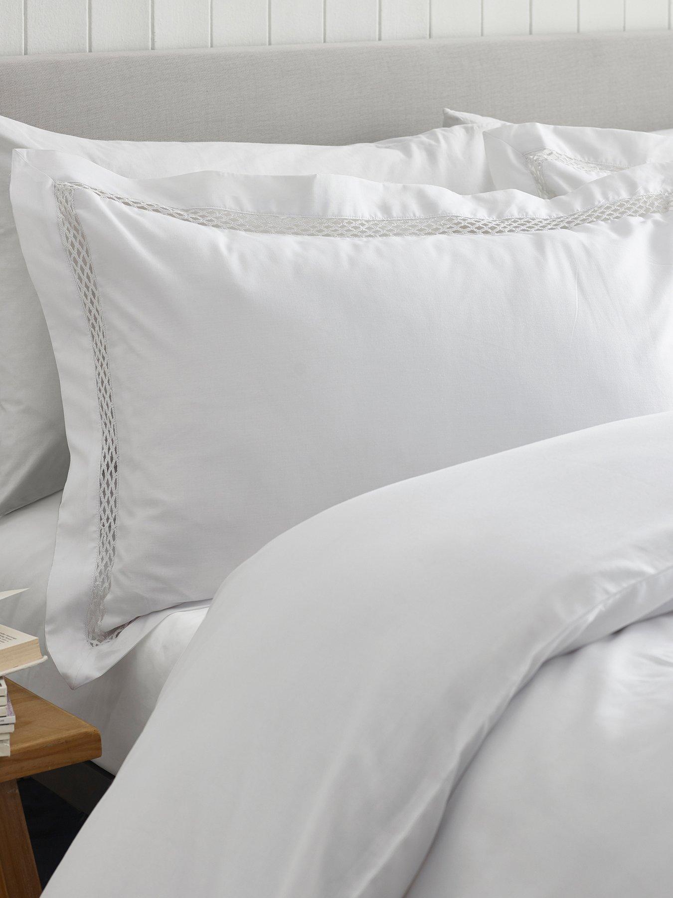 Image 4 of 5 of Catherine Lansfield Classic Lattice Lace Duvet Set