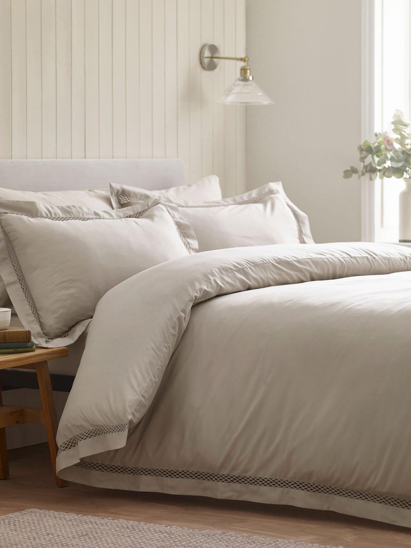 Catherine Lansfield Classic Lattice Lace Duvet Set