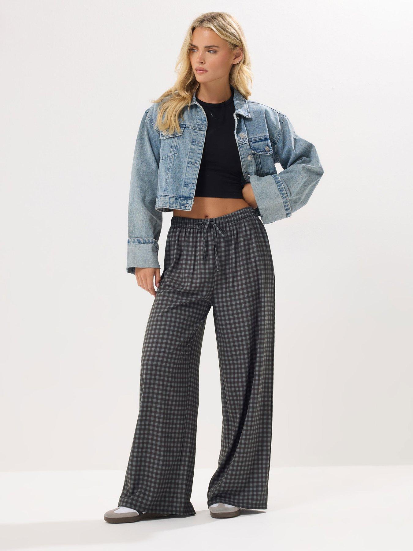 undefined Petite Crinkle Gingham Wide Leg Trouser - Grey
