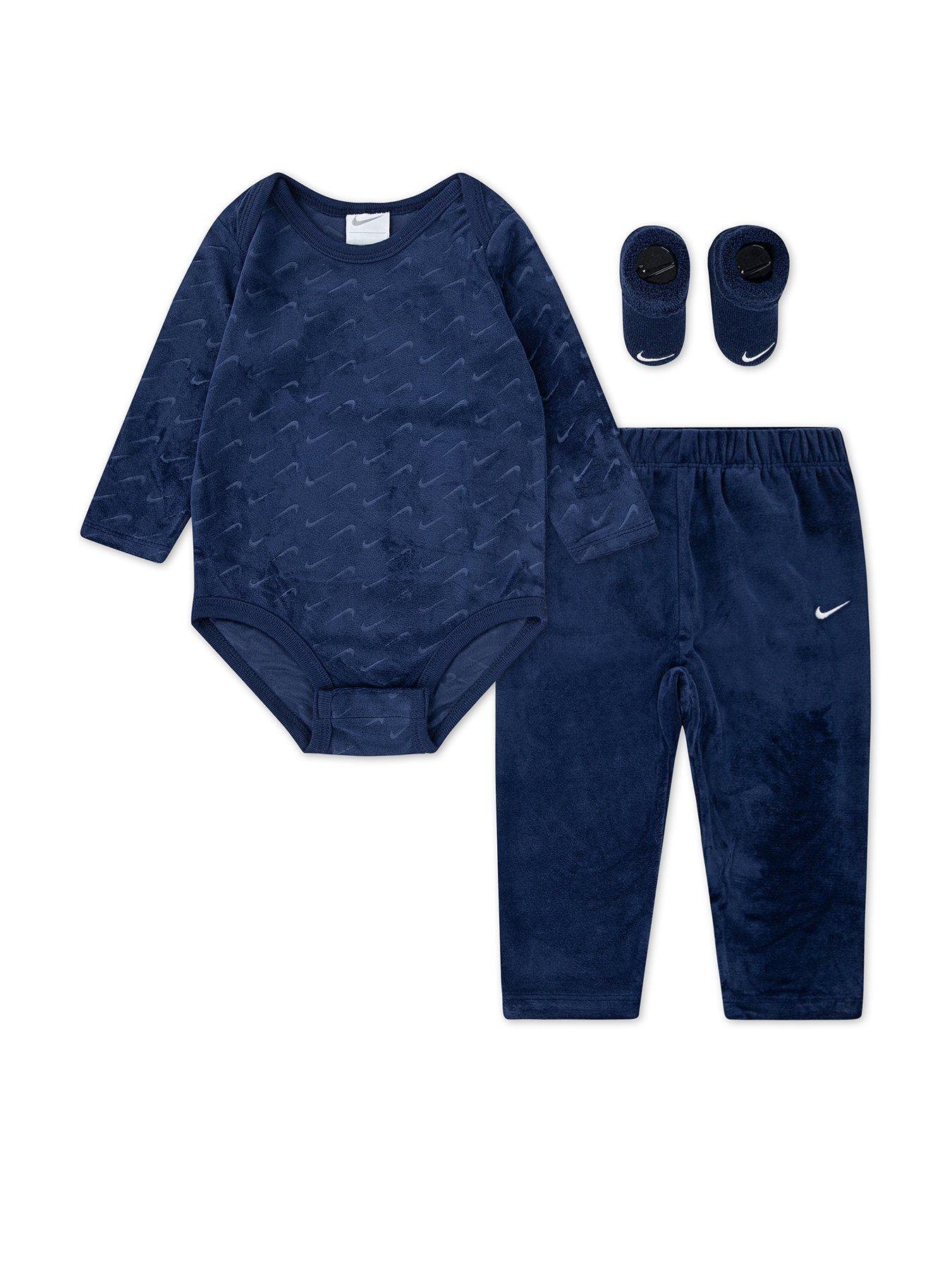 Nike: Infant Unisex 3 Piece Velour Swoosh Set - Navy