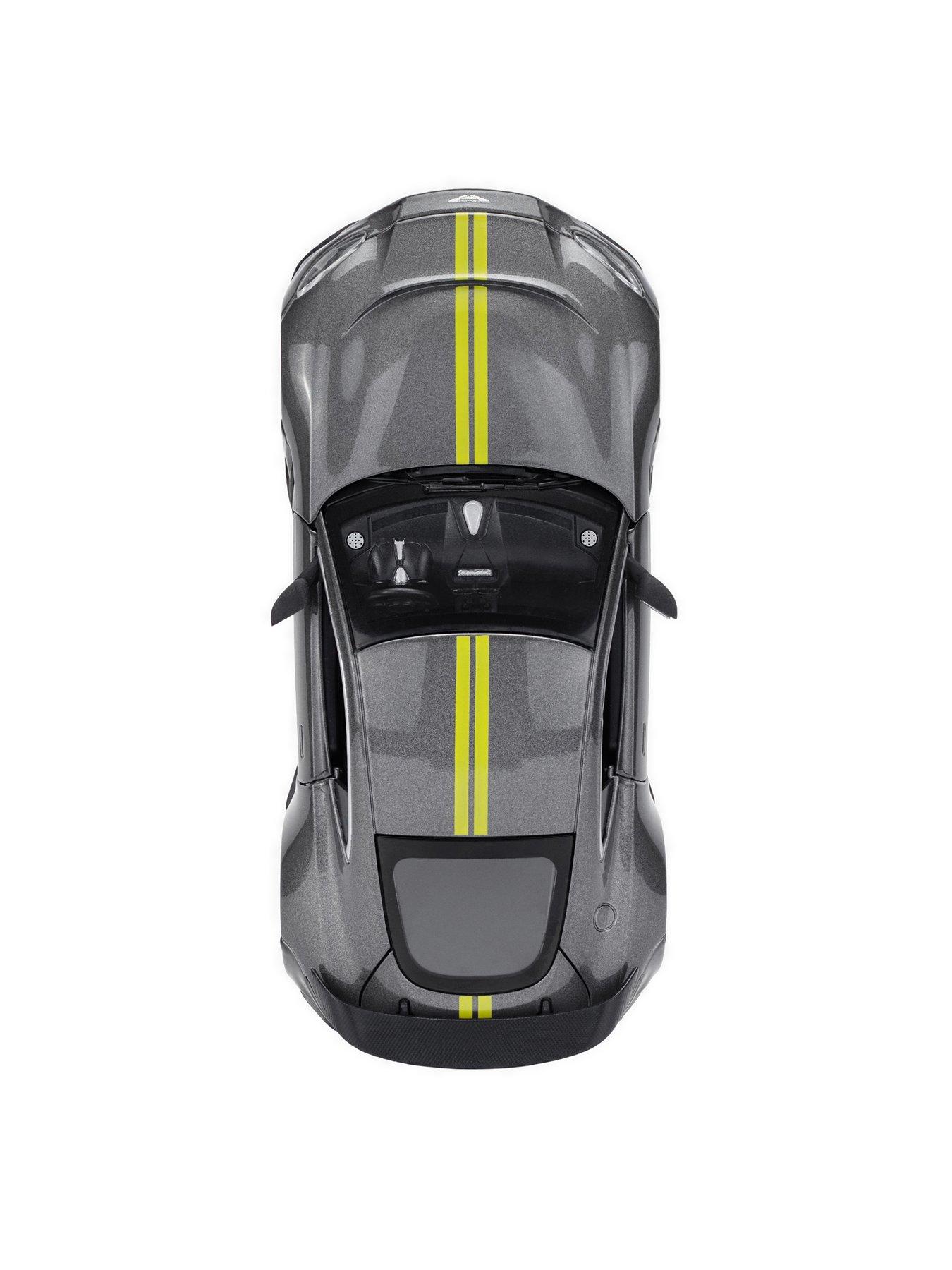 Image 5 of 7 of Die-Cast 1:24 scale Aston Martin Vantage V12 Model Car