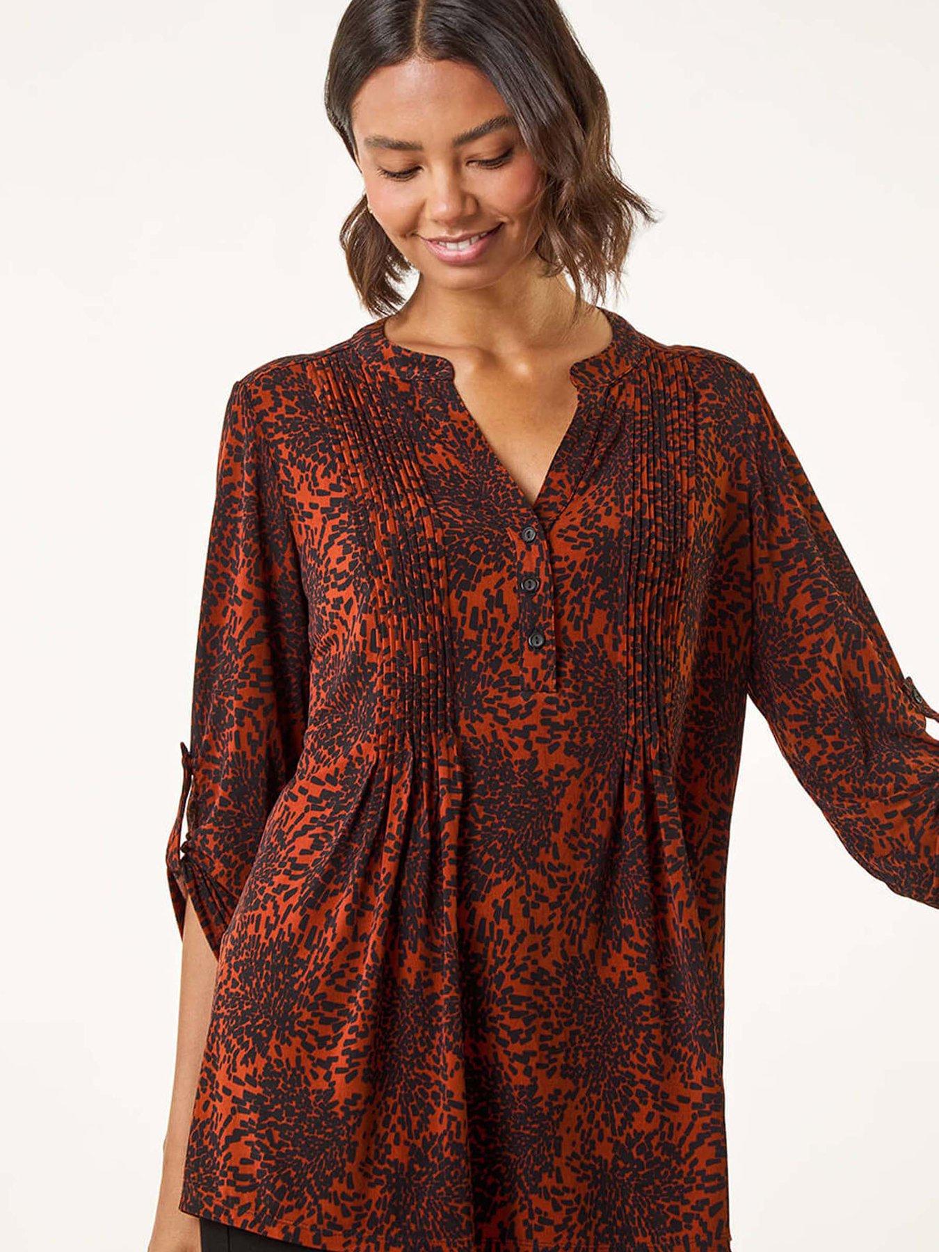 Roman Abstract Print V-Neck Stretch Top - Rust