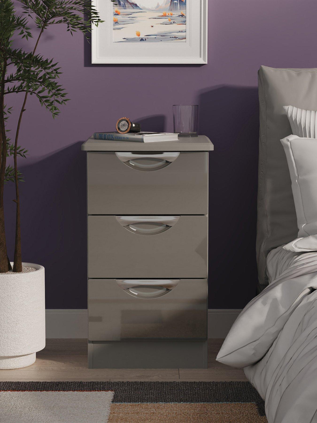 undefined Alva 3 Drawer Bedside Table