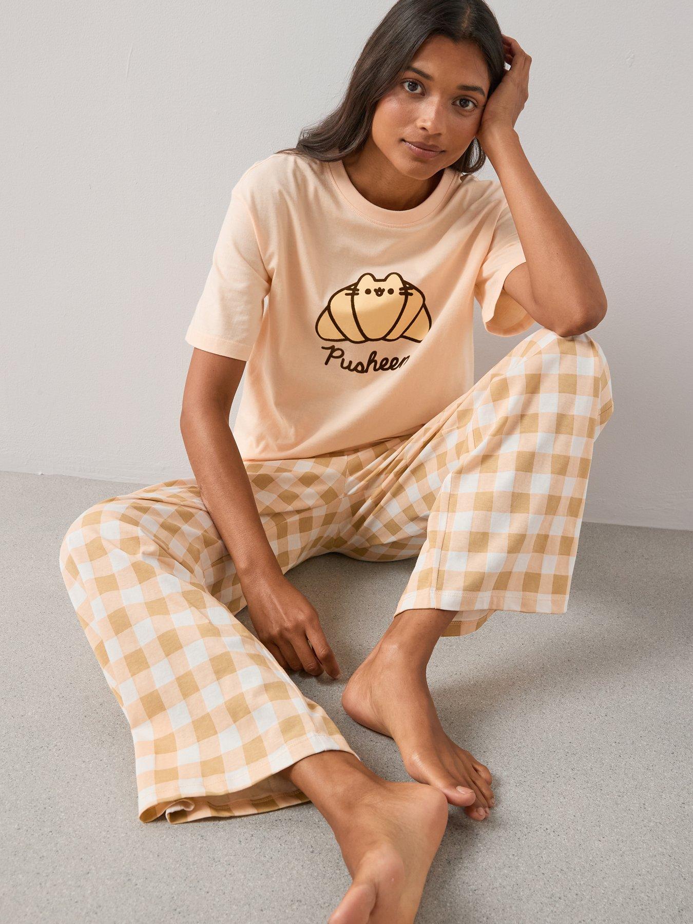 Image 5 of 7 of The Very Collection Pusheen Croissant Wide Leg Pyjama Set - Beige