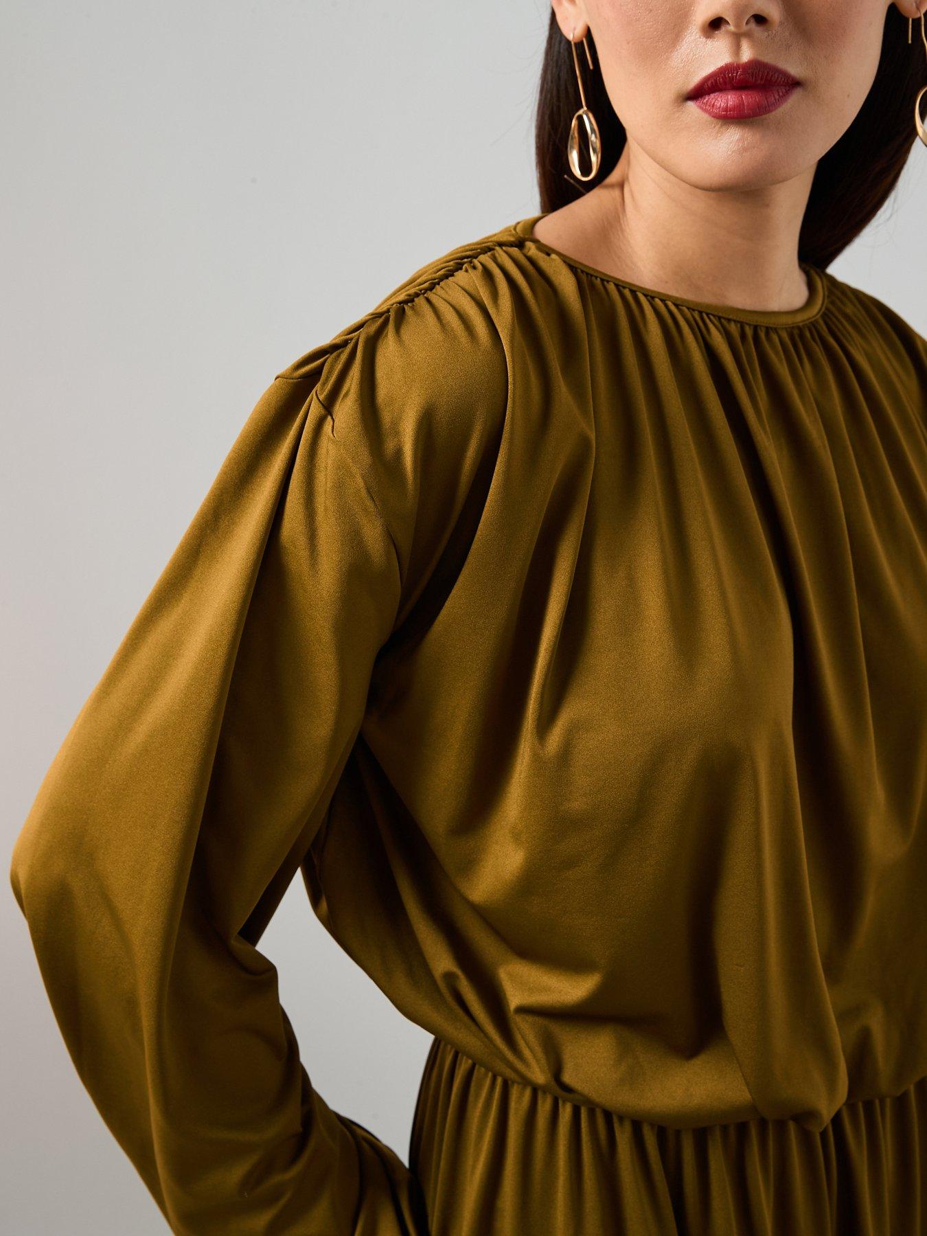 Image 5 of 7 of The Very Collection Ruched Volume Sleeve Bubble Hem Top Co-ord - Green