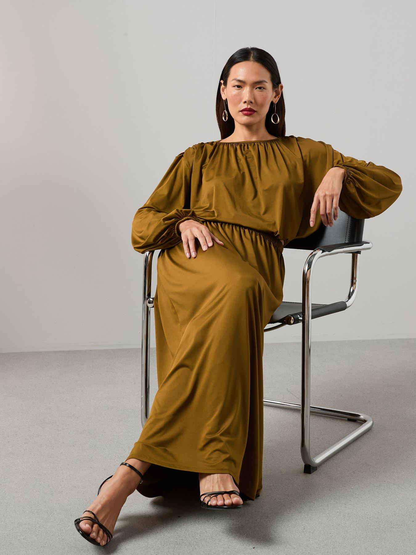 Image 4 of 6 of The Very Collection Volume Jersey Maxi Skirt Co-ord&nbsp;- Green