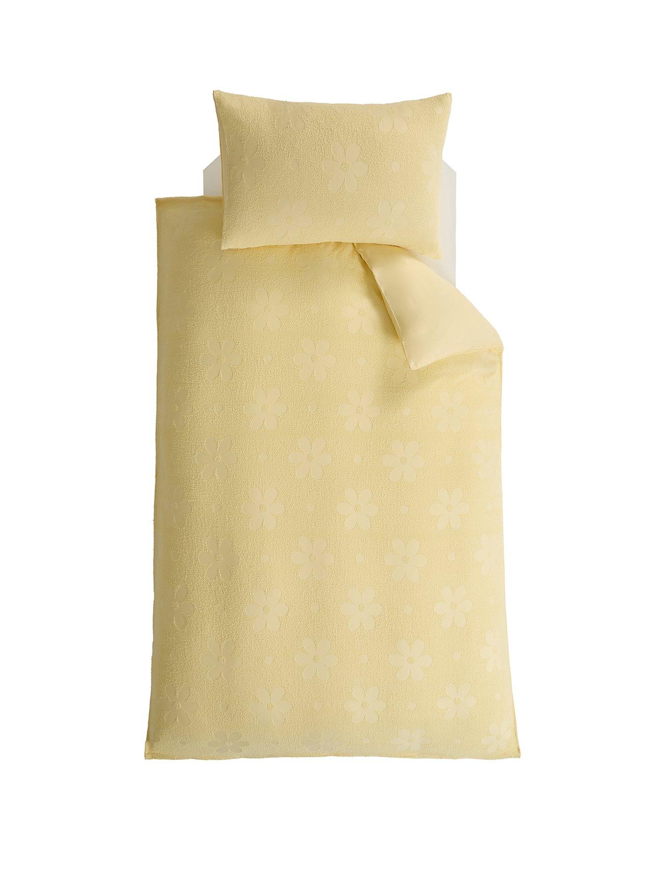 Image 2 of 2 of The Very Collection Daisy Soft Touch Jacquard Duvet Set