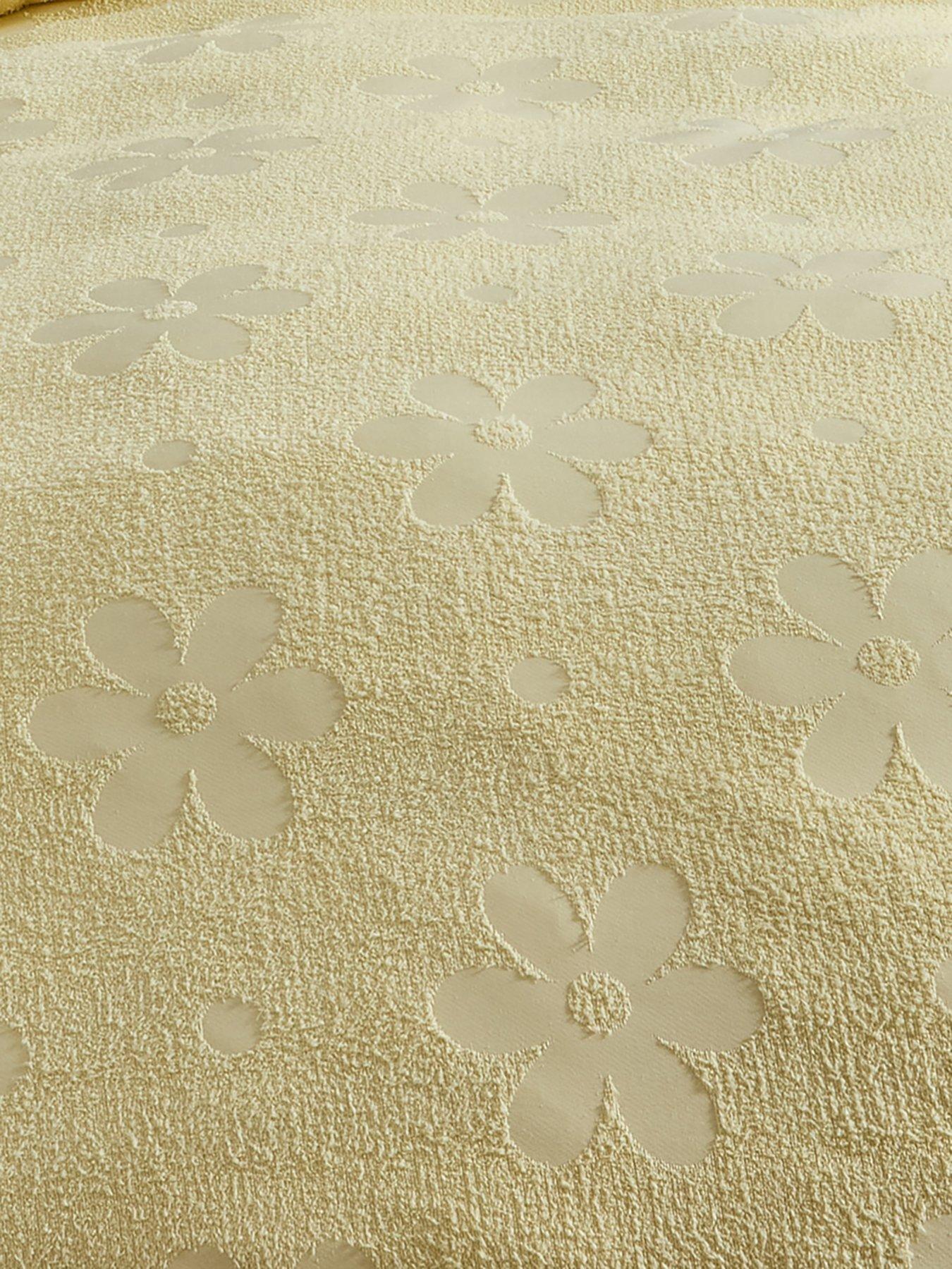 Image 5 of 5 of The Very Collection Daisy Soft Touch Jacquard Duvet Set