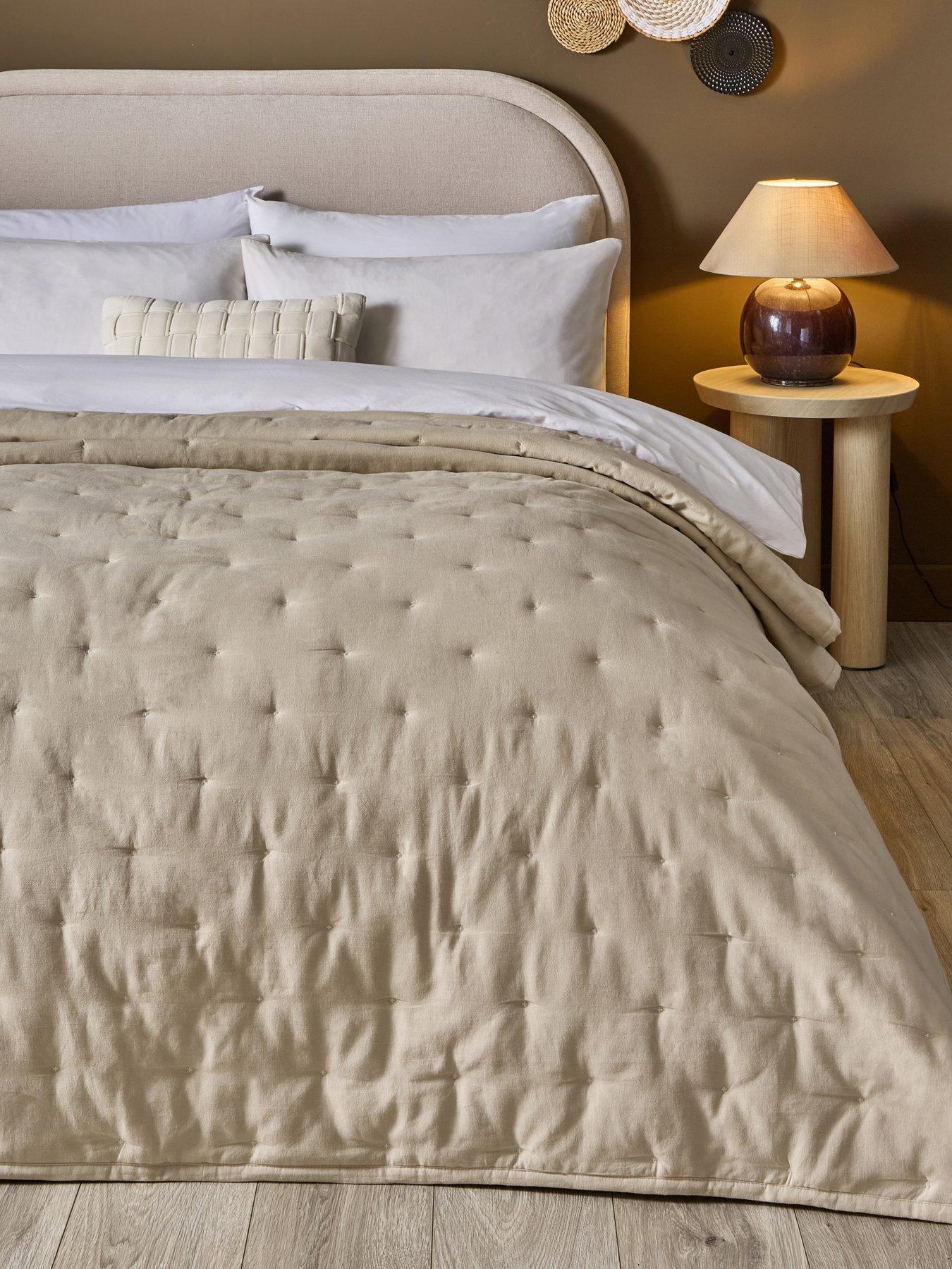 The Very Collection Cotton Linen Quilted Bedspread 200x220cm - Natural