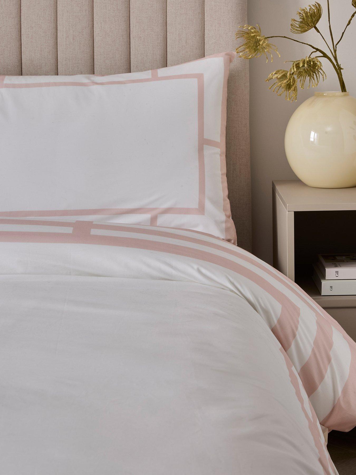 Image 3 of 4 of The Very Collection Apollo Luxe Border 200&nbsp;Thread Count&nbsp;Cotton Sateen Duvet Set