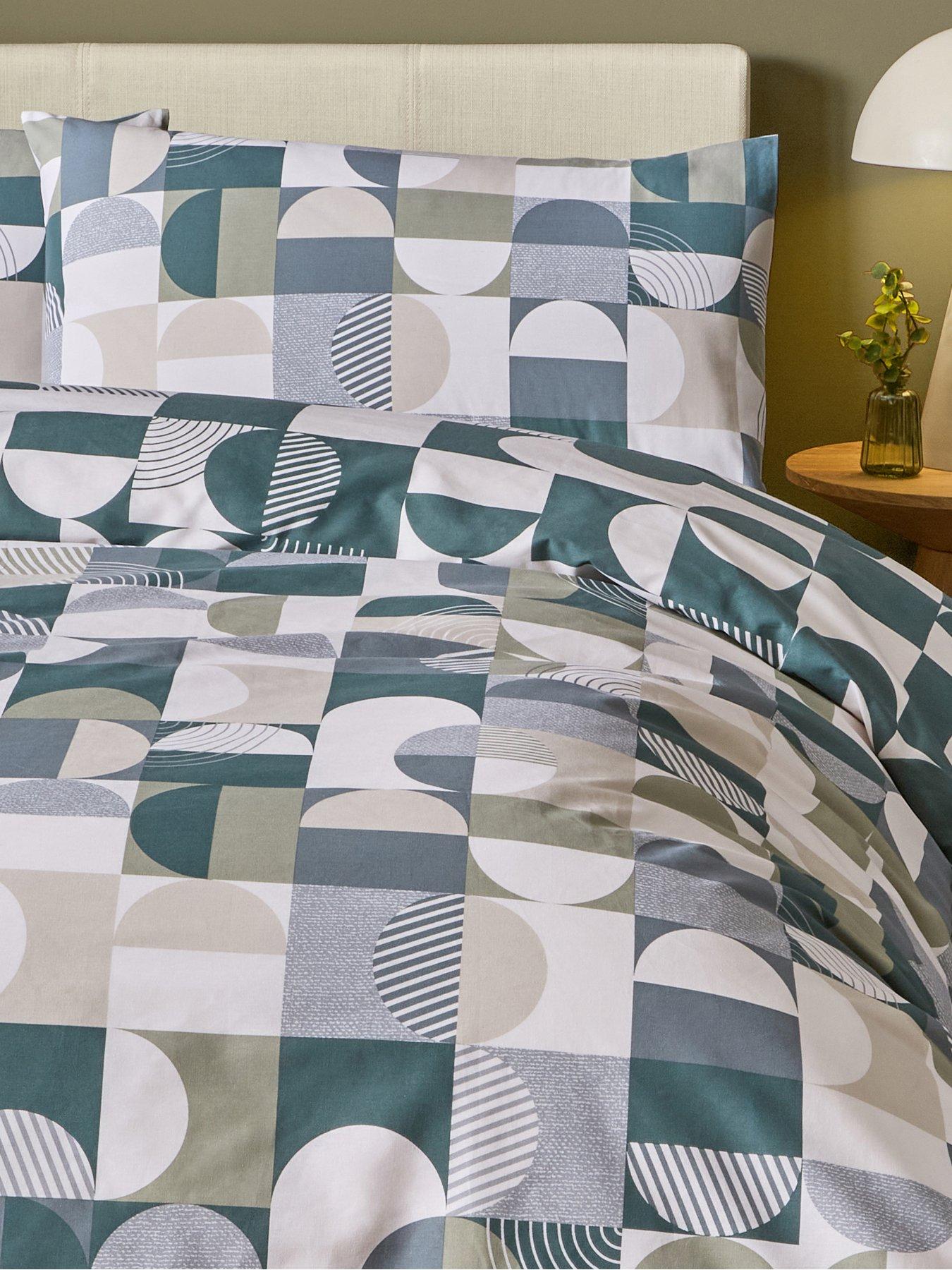 Image 5 of 5 of The Very Collection Geo Print Duvet Set