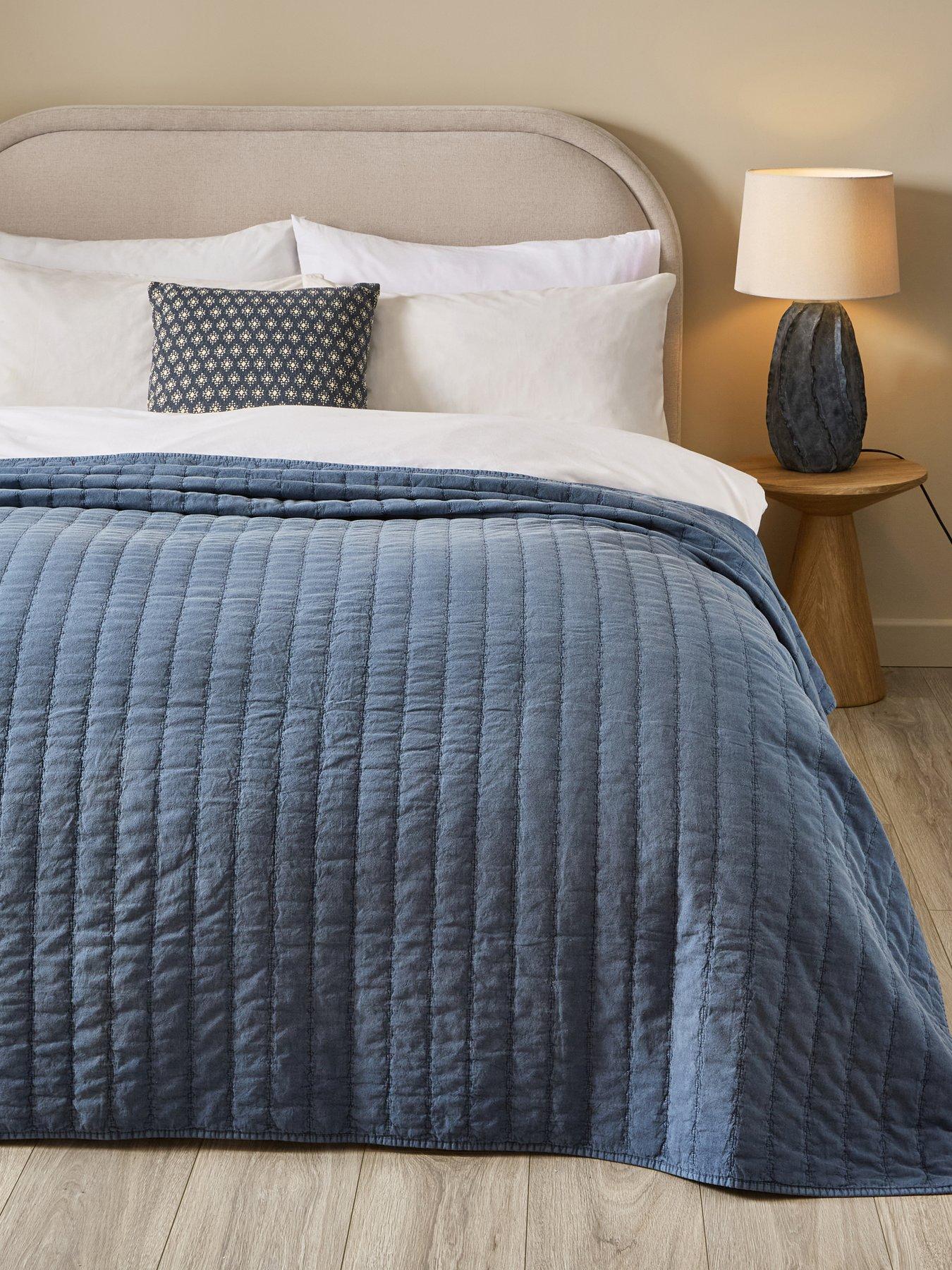 The Very Collection Cotton Quilted Stripe Bedspread 200x220cm