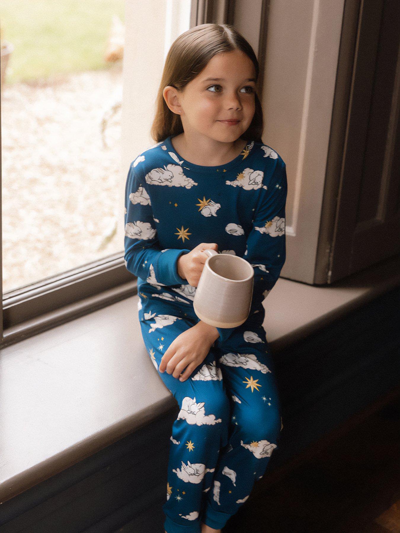 Image 5 of 6 of CHELSEA PEERS Unisex Kids 2 Pack Celestial Bunny And Hedgehog Print Pyjamas - Multi