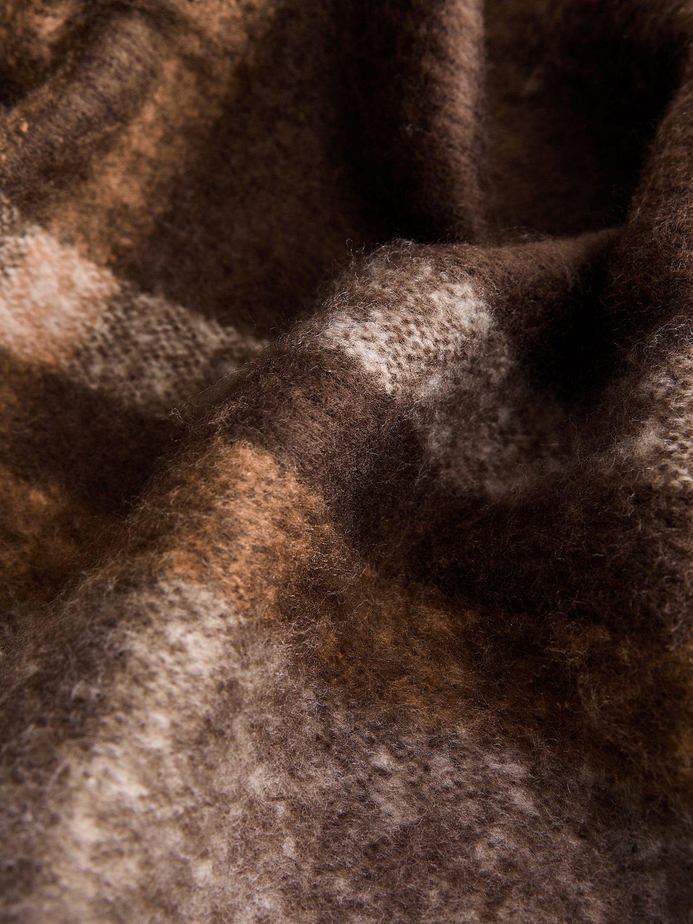 Image 3 of 3 of New Look Brown Checked Heavyweight Scarf