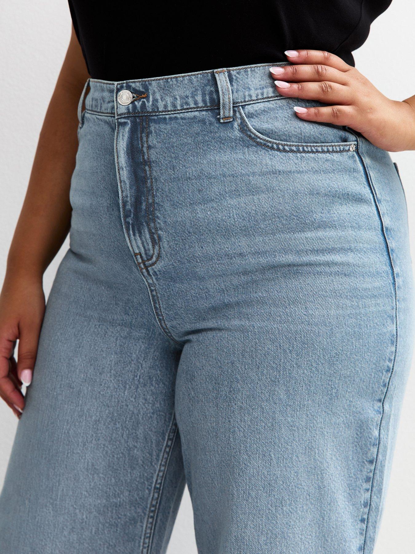 Image 4 of 6 of New Look Curves Elasticated Wide Leg Jeans - Light Blue