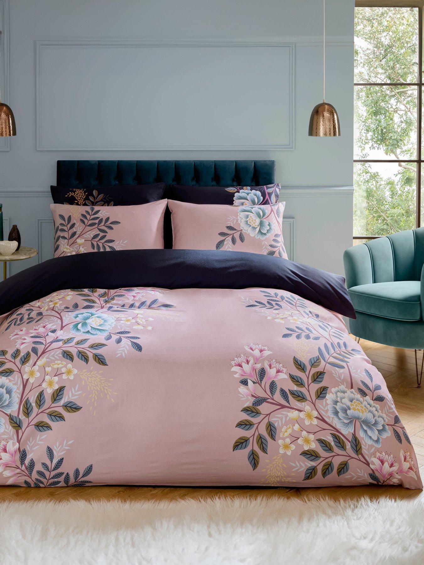 Sara Miller Oriental Blossom 100% Cotton Quilt Set