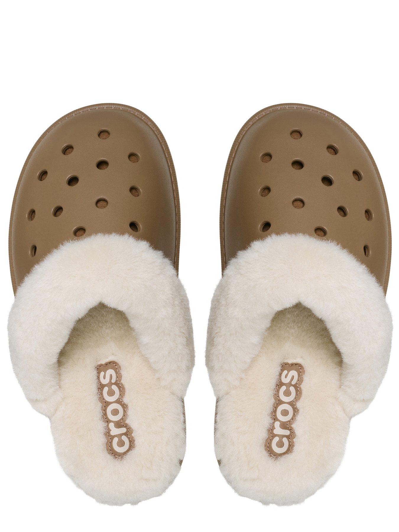 Image 4 of 6 of Crocs Classic Fuzz Scuff - Sepia Brown
