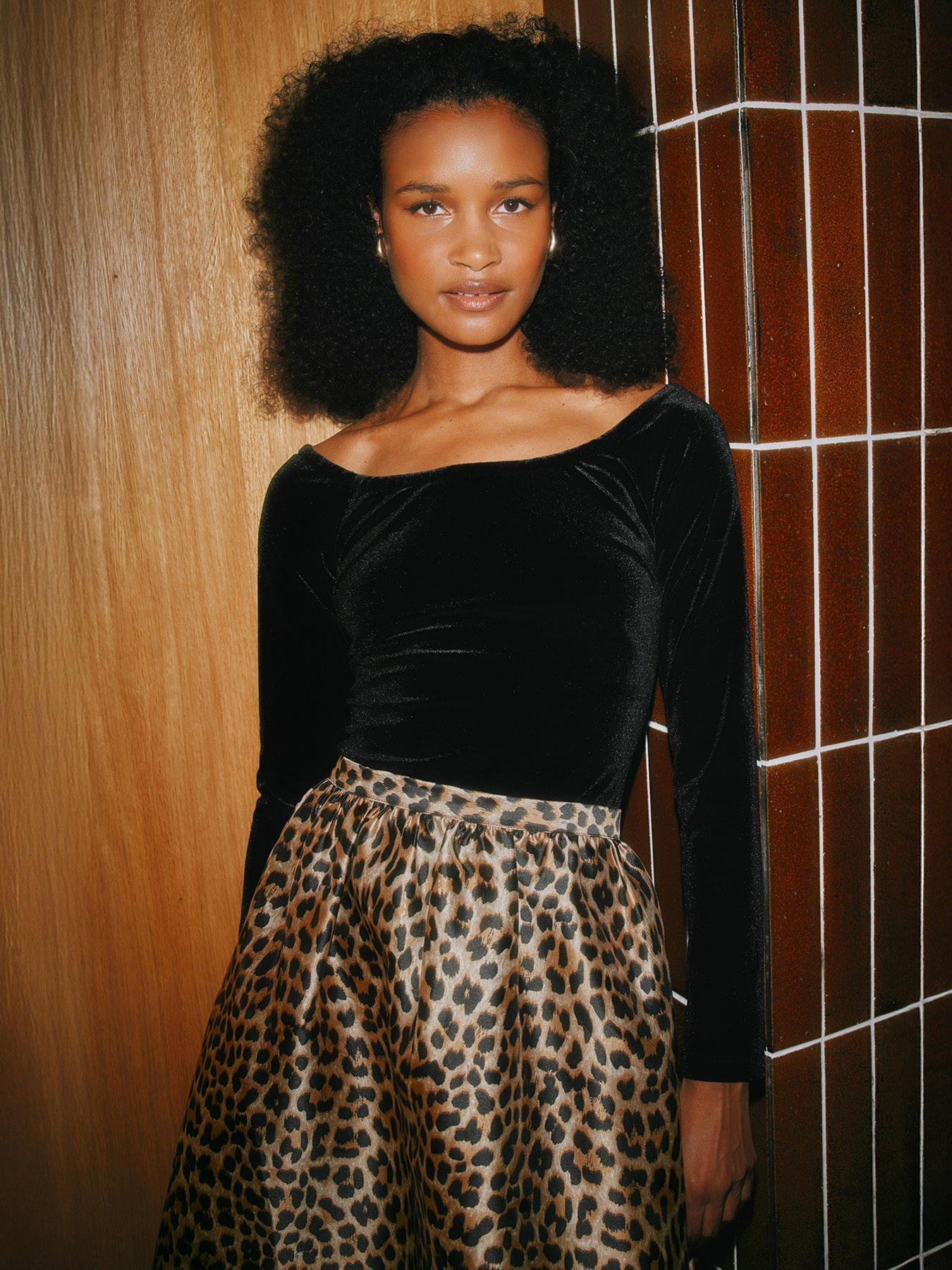 Albaray Velvet Bardot Top