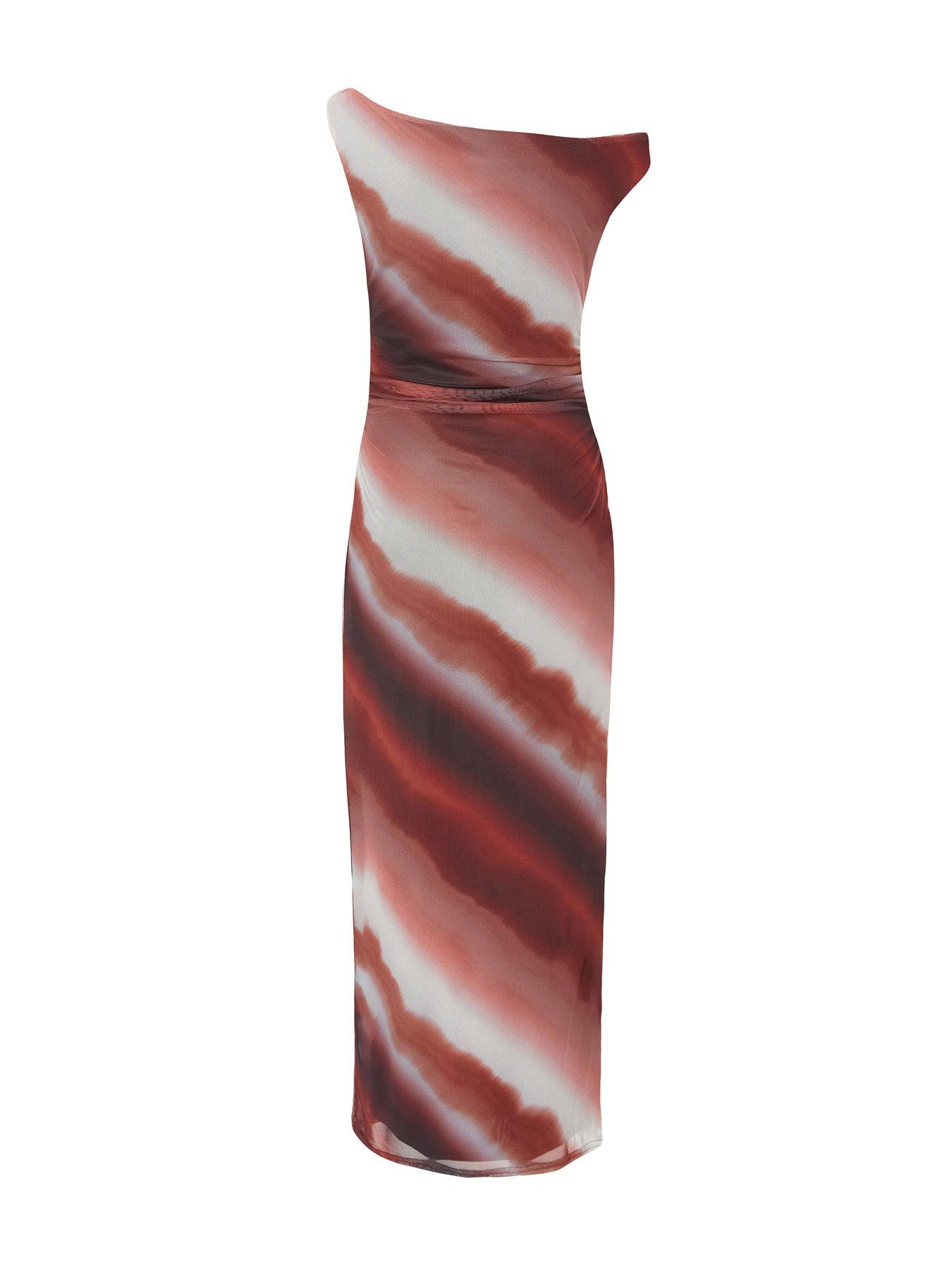 Image 5 of 6 of Quiz Brown Mesh Ombre Midaxi Dress