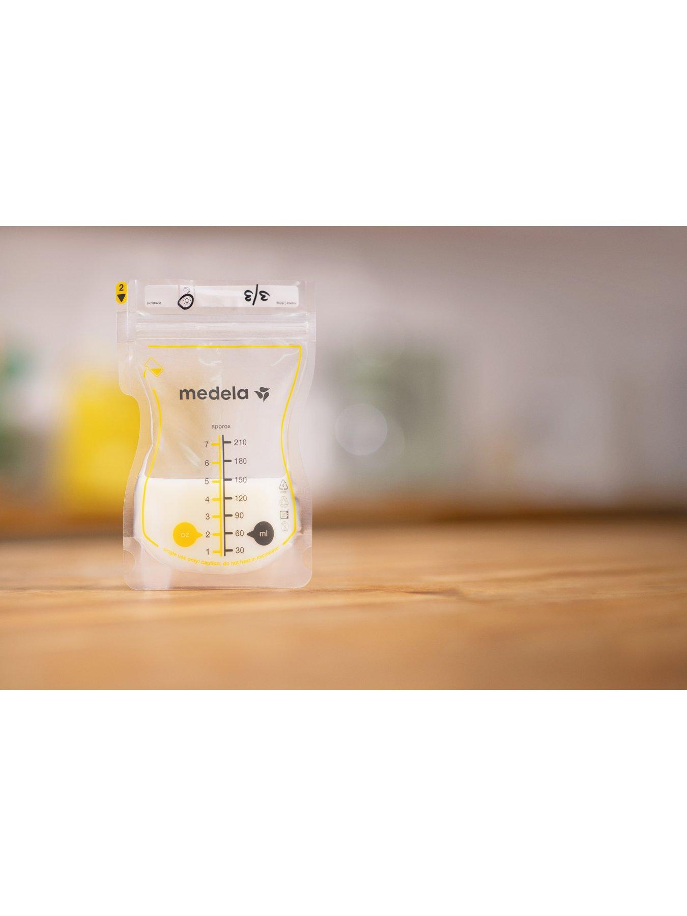 Image 3 of 5 of Medela Easy Pour Breast Milk Storage Bags x50