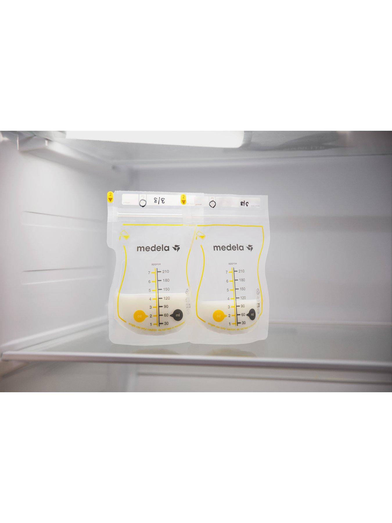 Image 4 of 5 of Medela Easy Pour Breast Milk Storage Bags x50
