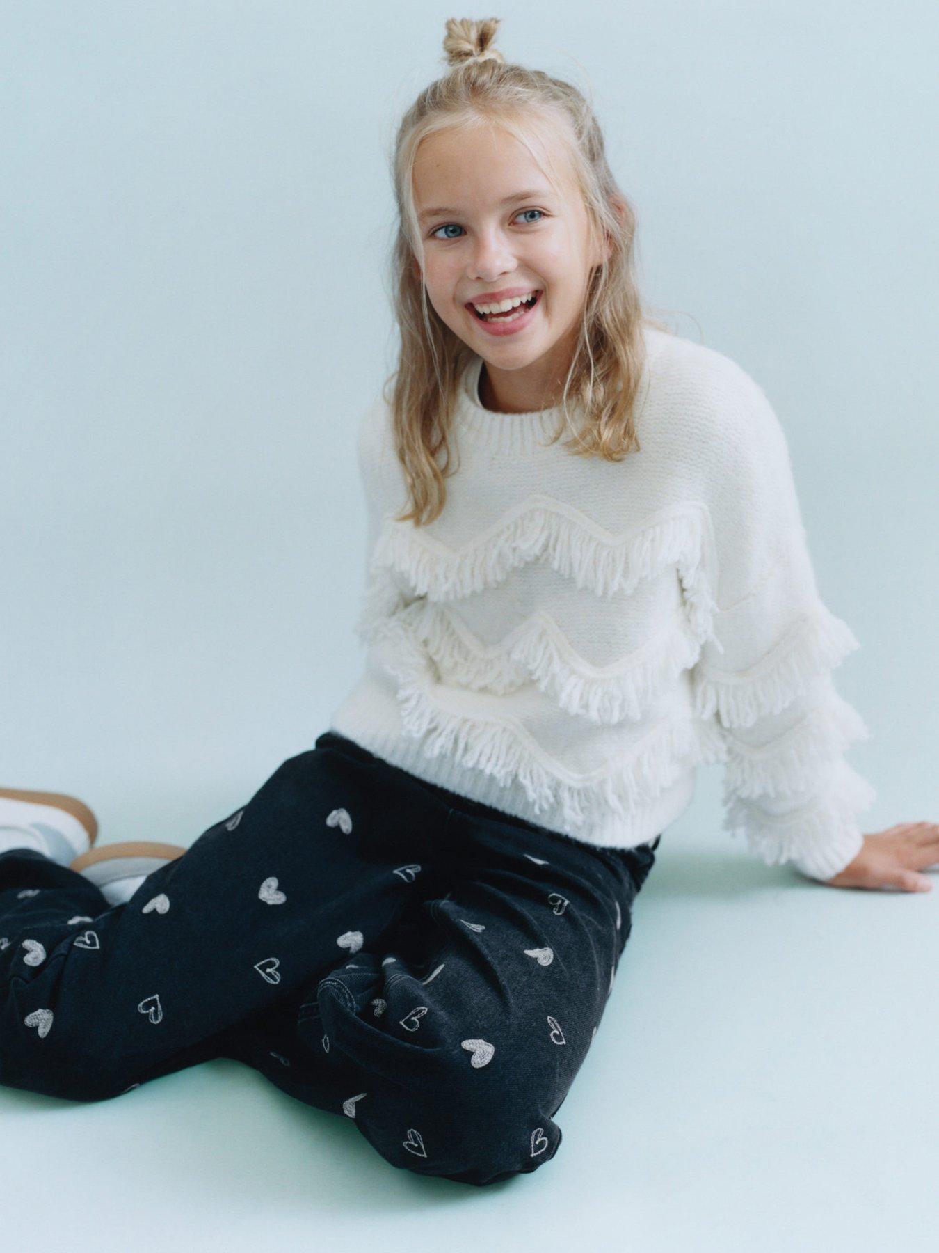 Image 4 of 6 of Mango Girls Heart Print Jeans - Black