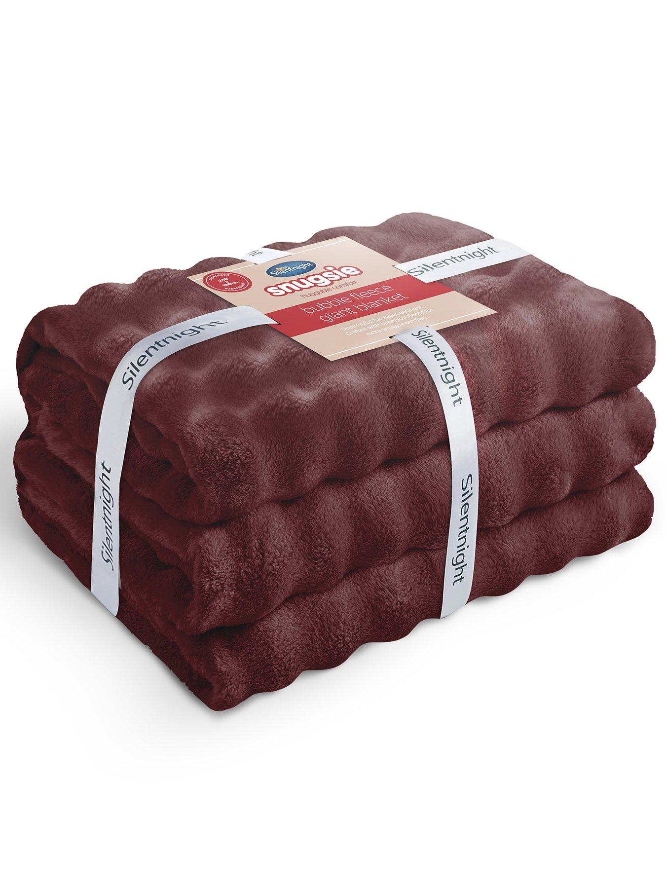Silentnight Bubble Fleece Giant Blanket - Berry