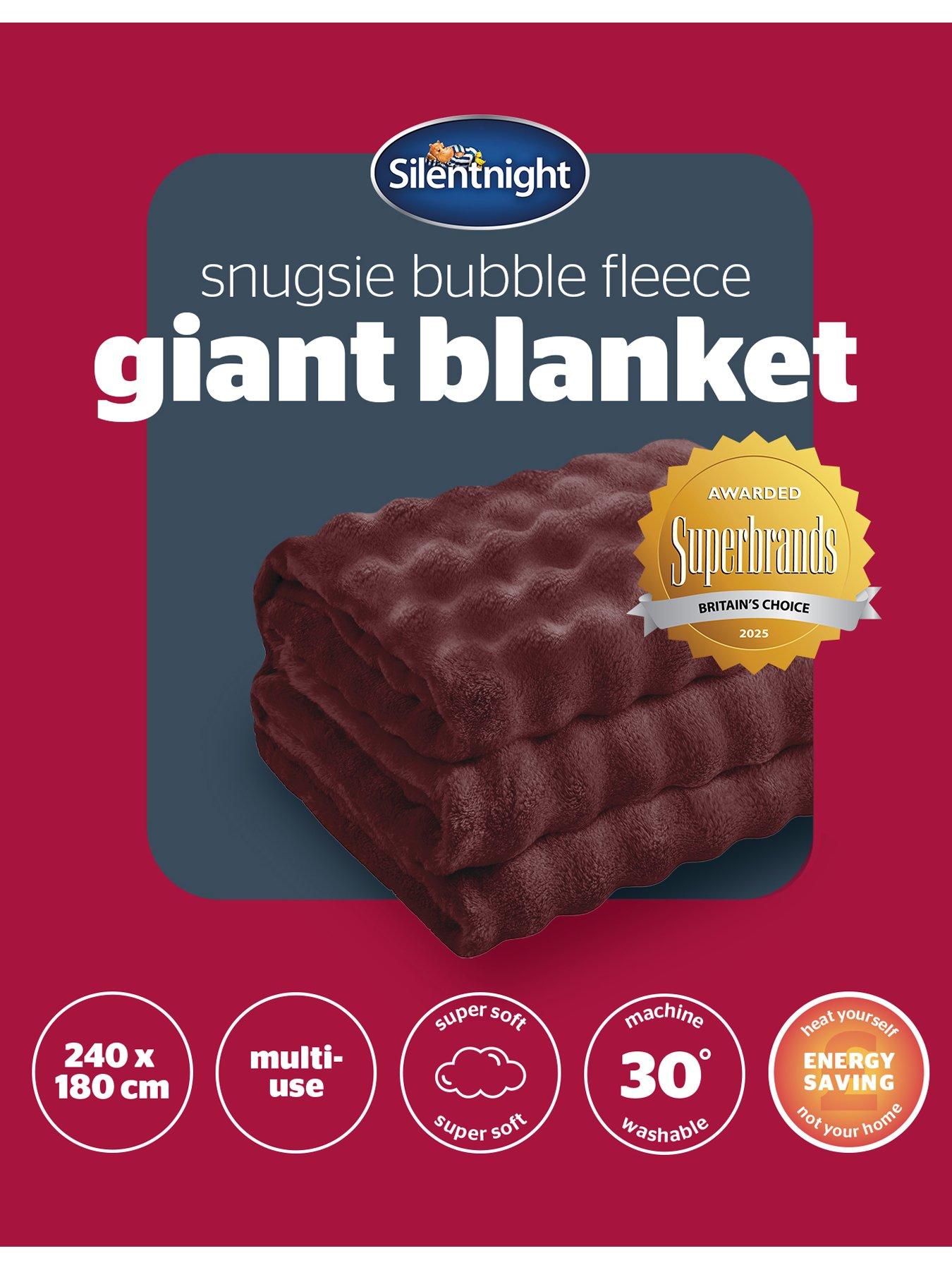 Image 7 of 7 of Silentnight Bubble Fleece Giant Blanket - Berry