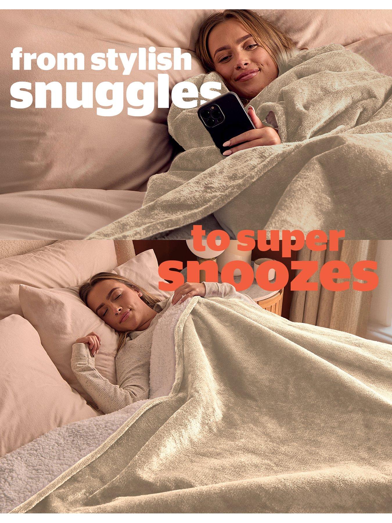 Image 6 of 7 of Silentnight Heat Genie Giant Blanket - Natural