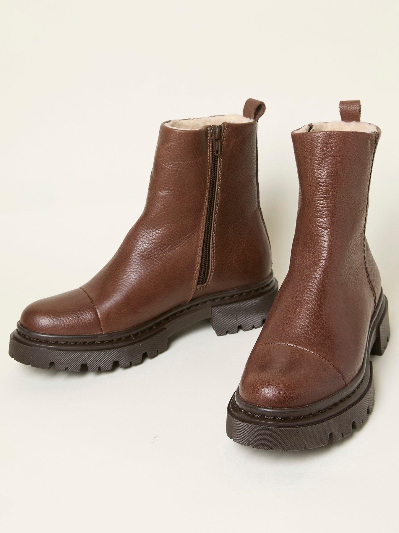Image 2 of 3 of FatFace Winslie Boots - Chocolate Brown